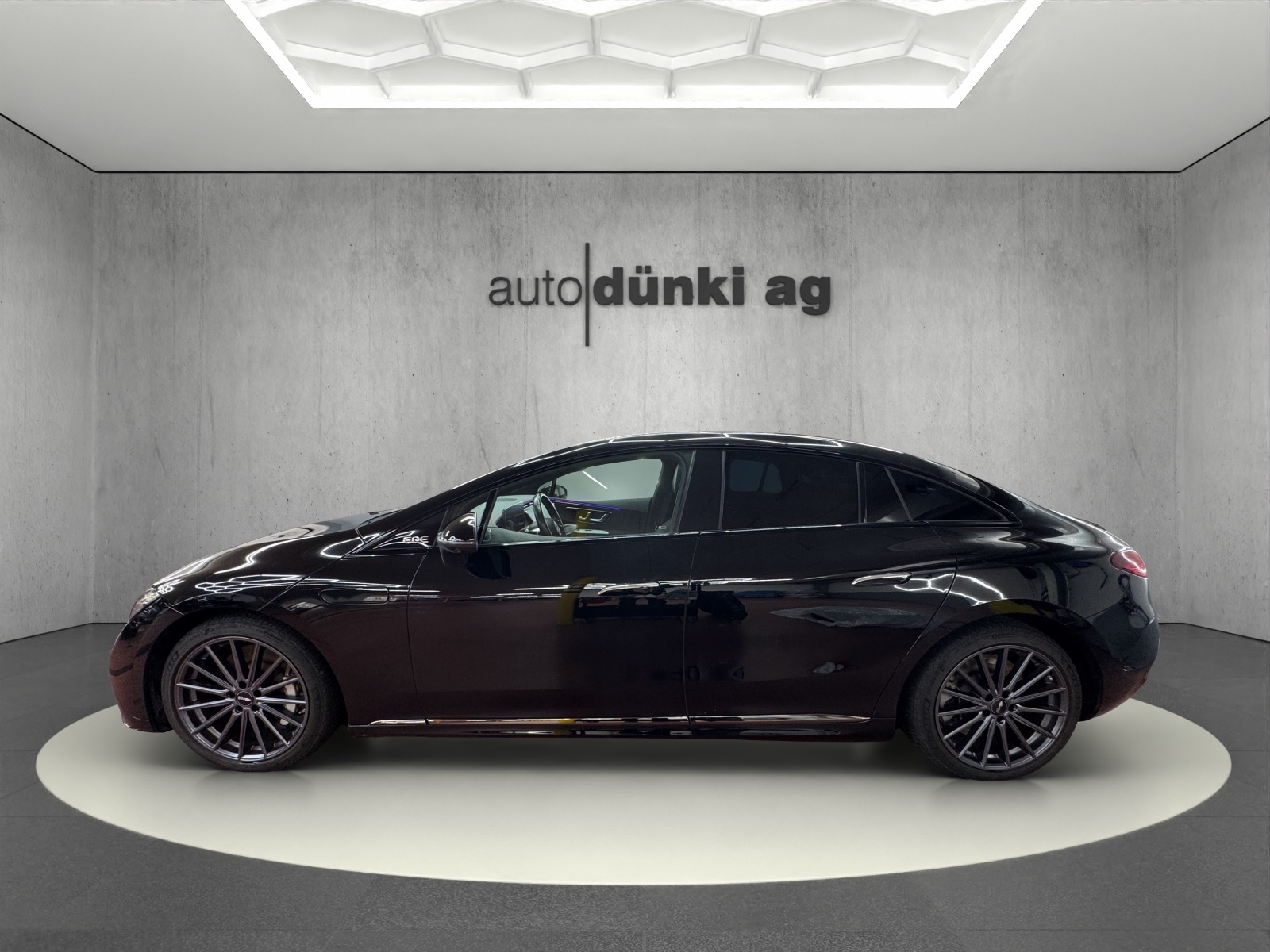 MERCEDES-BENZ EQE 500 4 Matic-showroom-element-1