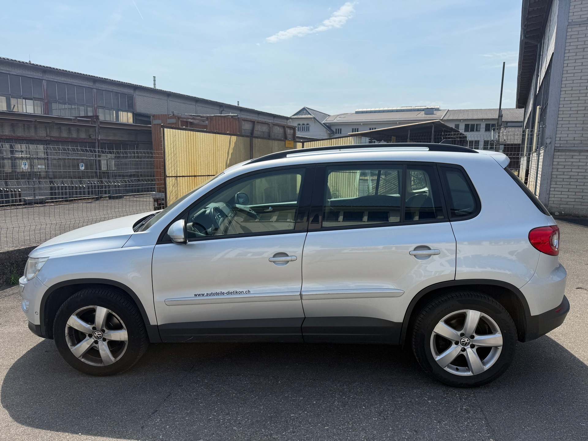 VW Tiguan 2.0 TSI Track&Field-image-3