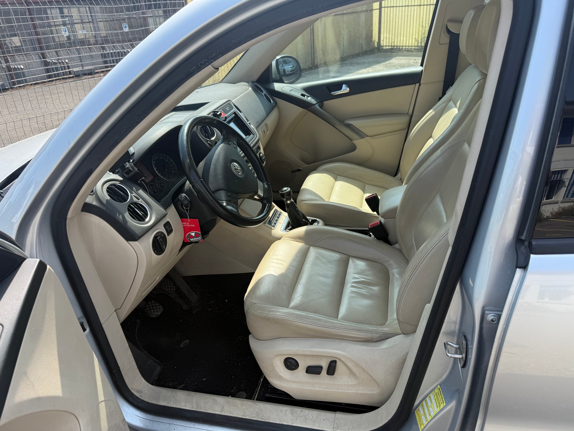VW Tiguan 2.0 TSI Track&Field-image-10