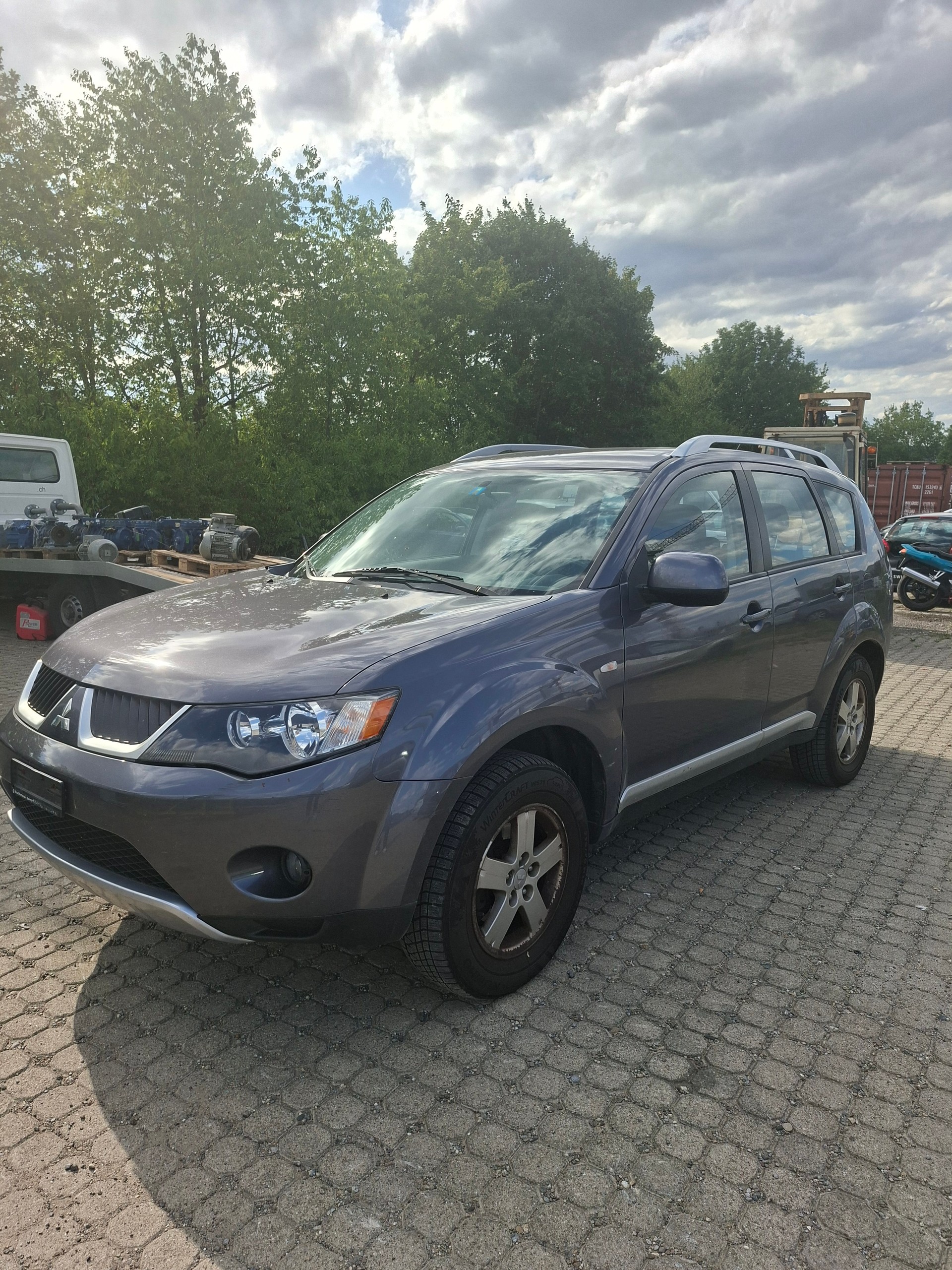 MITSUBISHI Outlander 2.4 Invite 4WD