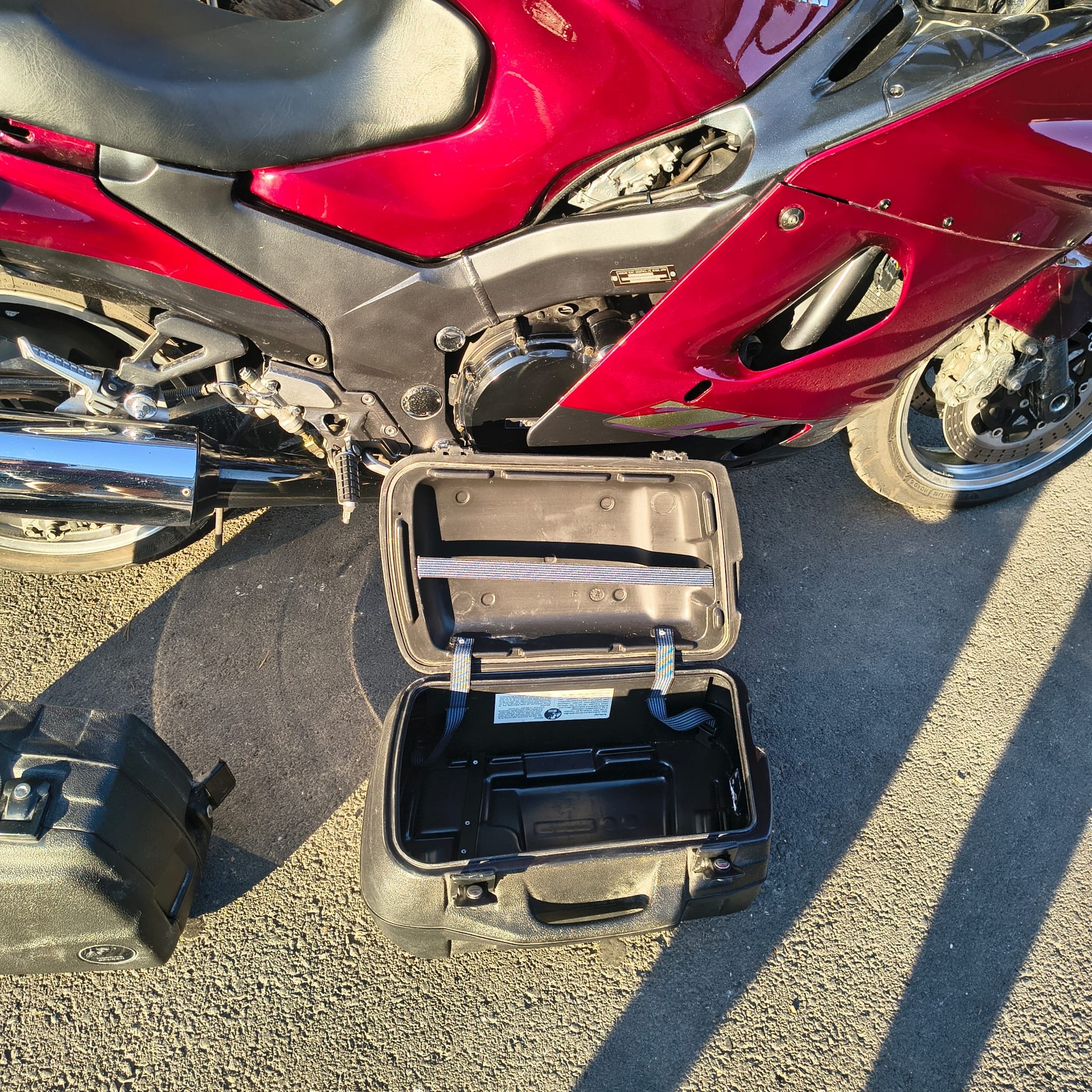 KAWASAKI ZZ-R 1100-image-3