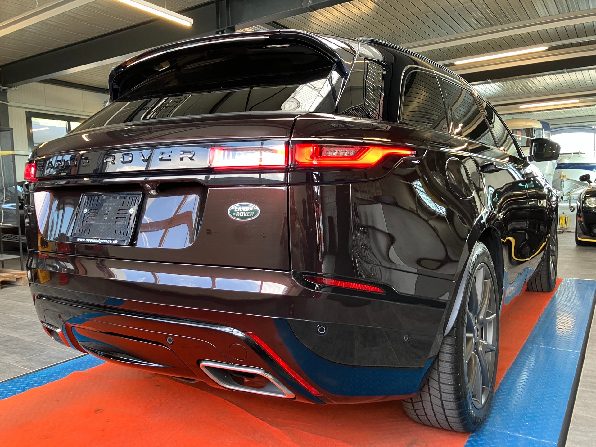 LAND ROVER Range Rover Velar R-Dynamic P 400 HSE Automatic-showroom-element-2