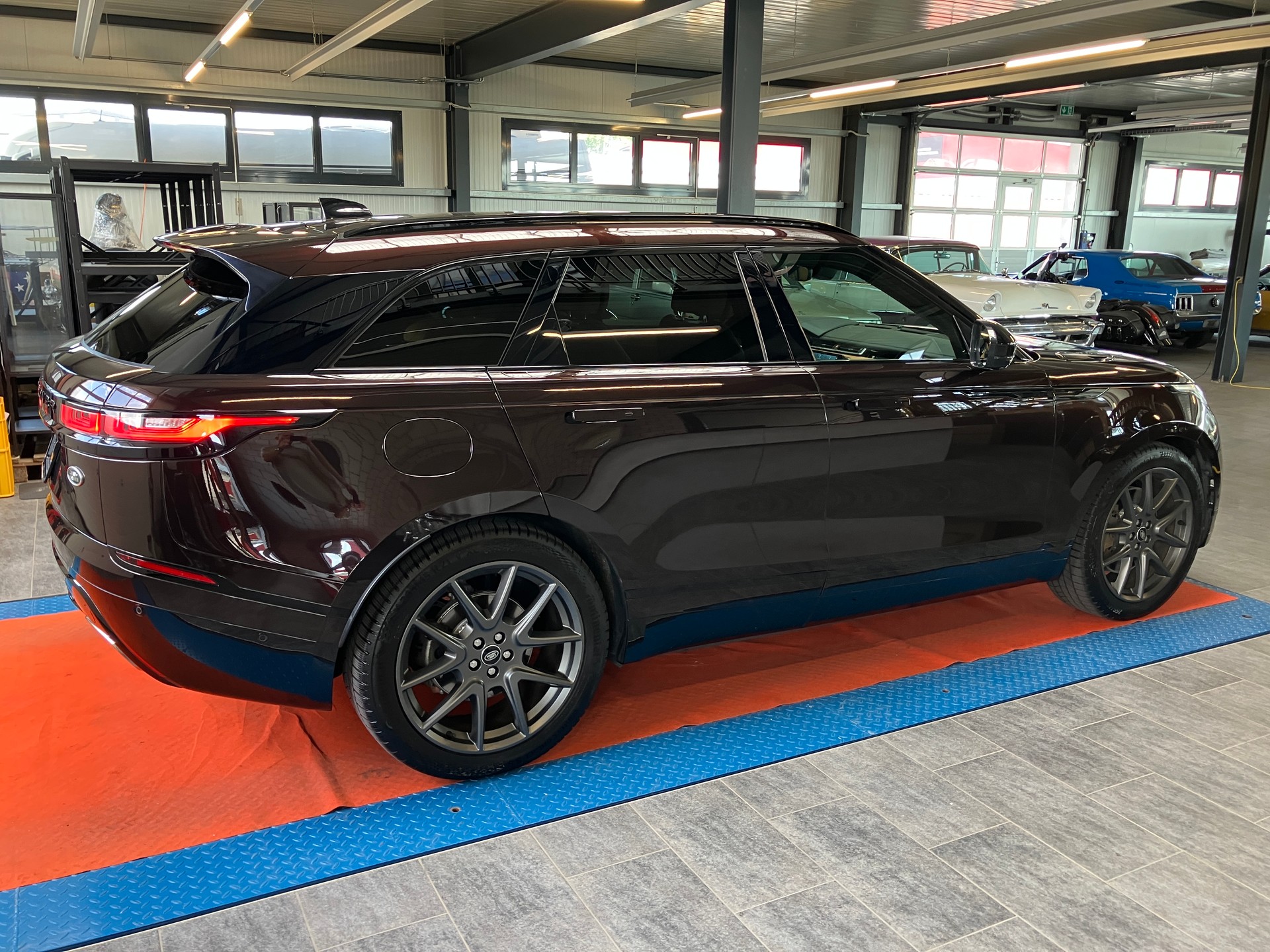 LAND ROVER Range Rover Velar R-Dynamic P 400 HSE Automatic-showroom-element-1