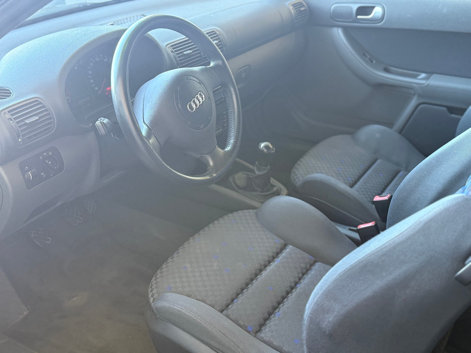 AUDI A3 1.8 T Ambition-image-6