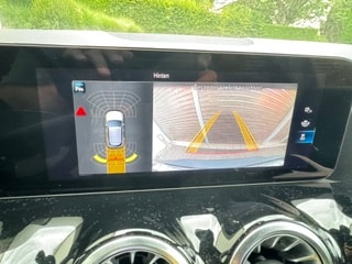 MERCEDES-BENZ EQA 300 Swiss Star 4matic-image-8
