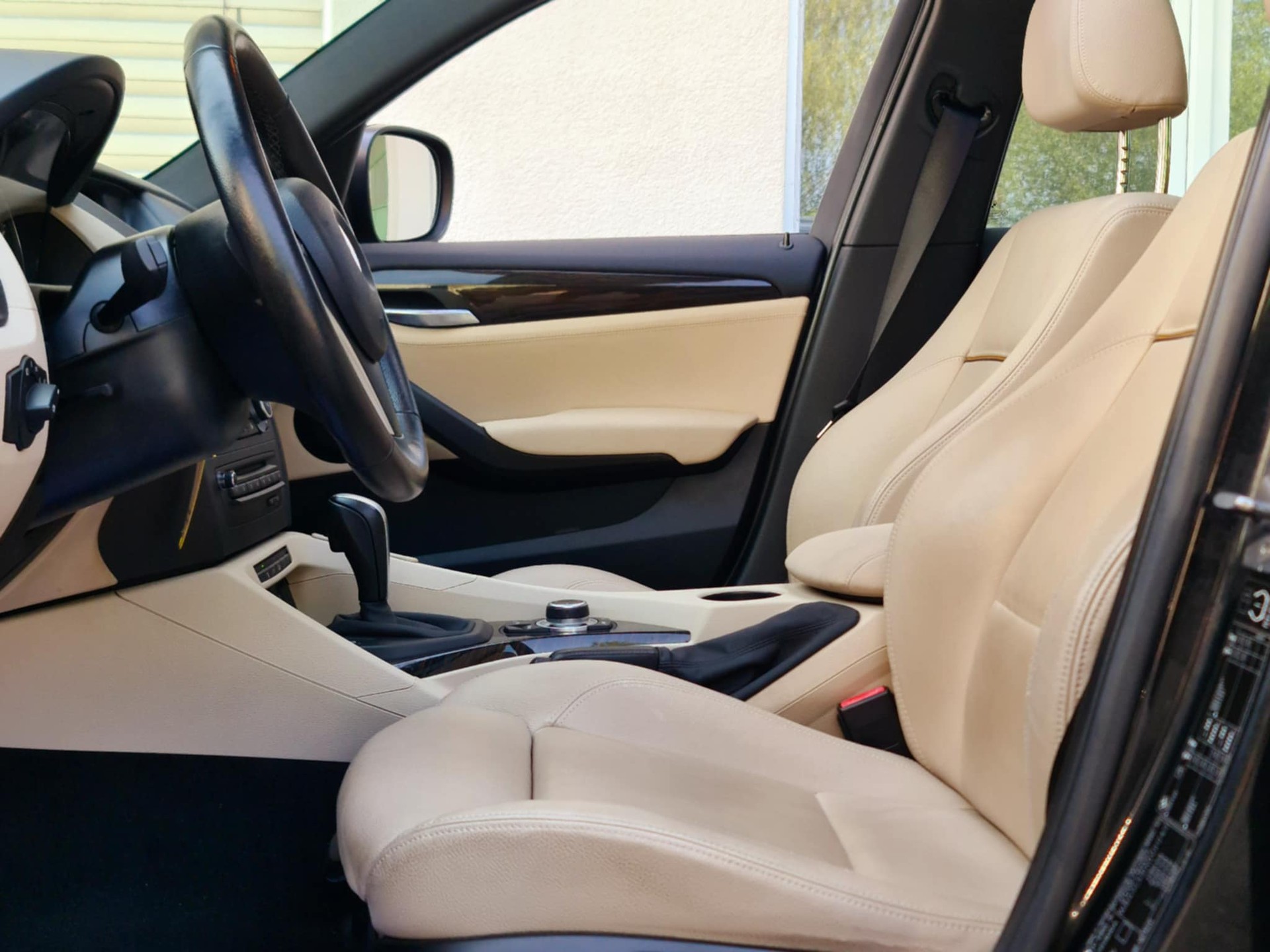 BMW X1 xDrive 25i Steptronic-image-18