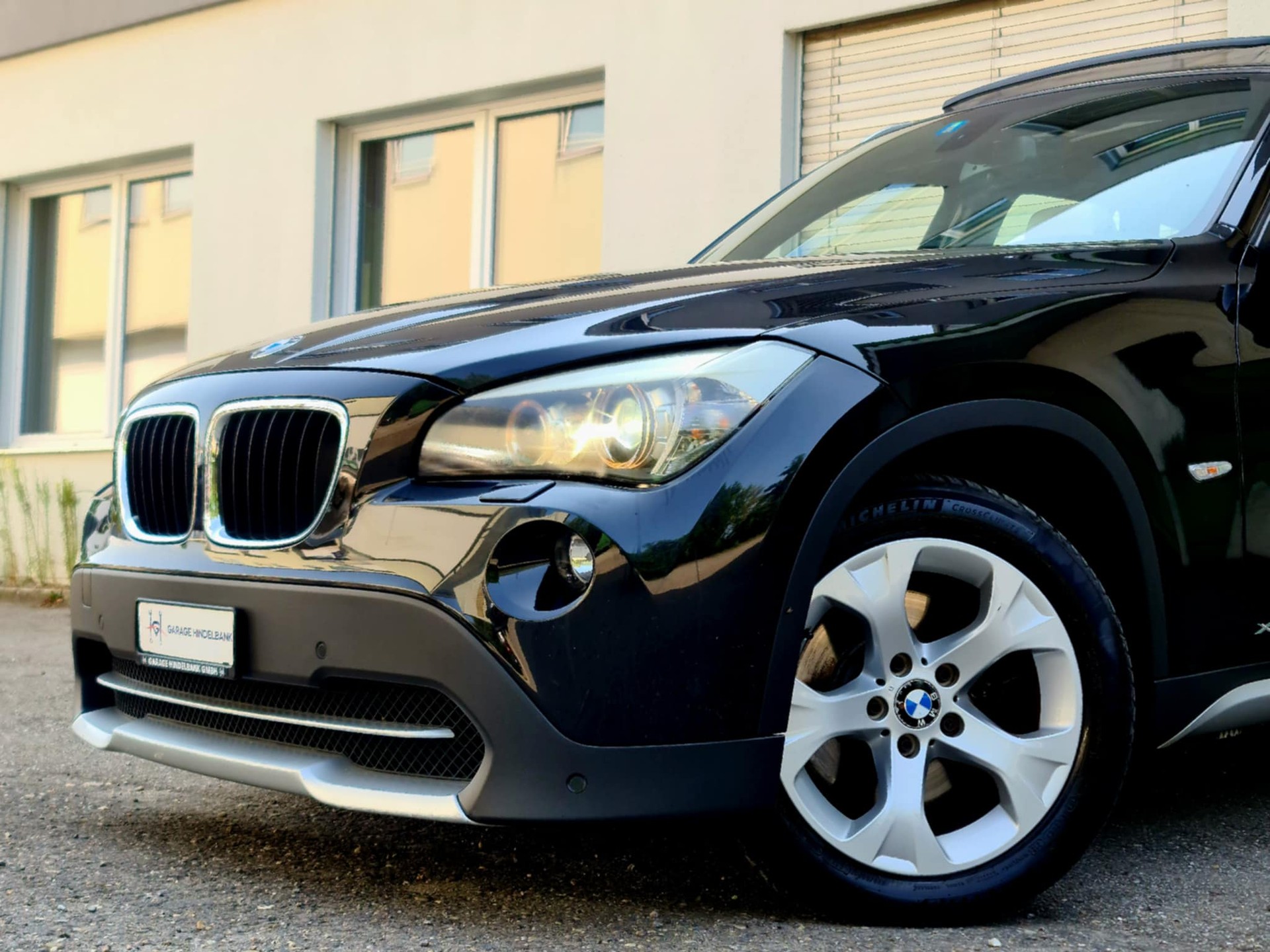 BMW X1 xDrive 25i Steptronic-showroom-element-2