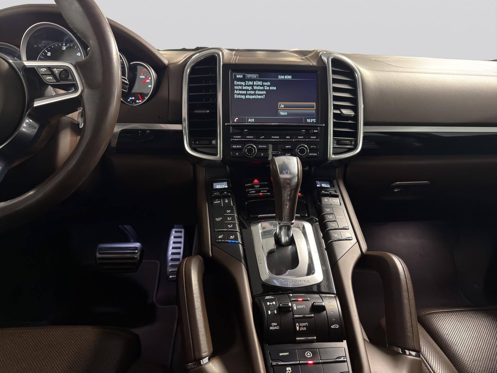 PORSCHE Cayenne S Diesel-image-19