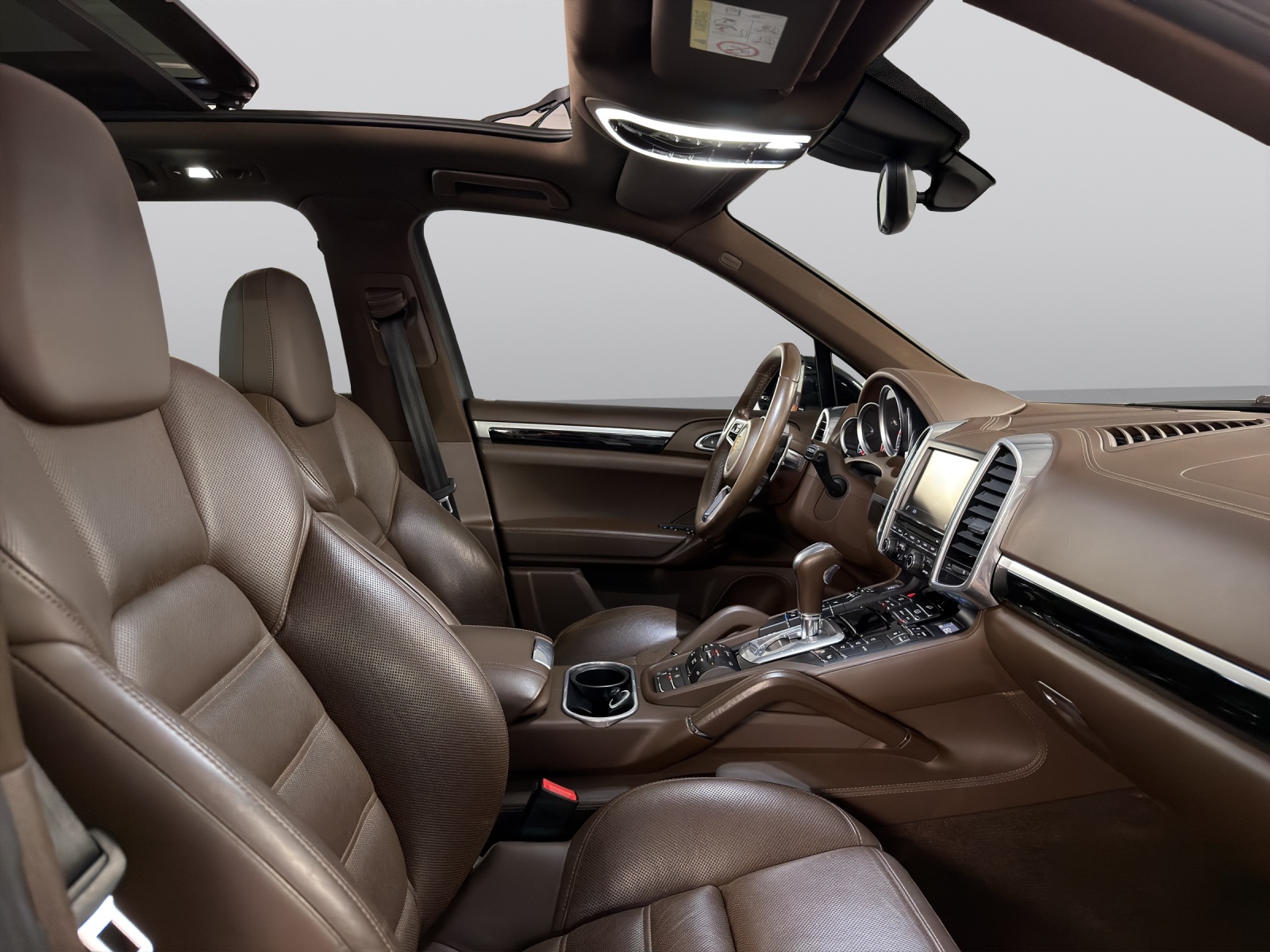 PORSCHE Cayenne S Diesel-showroom-element-1