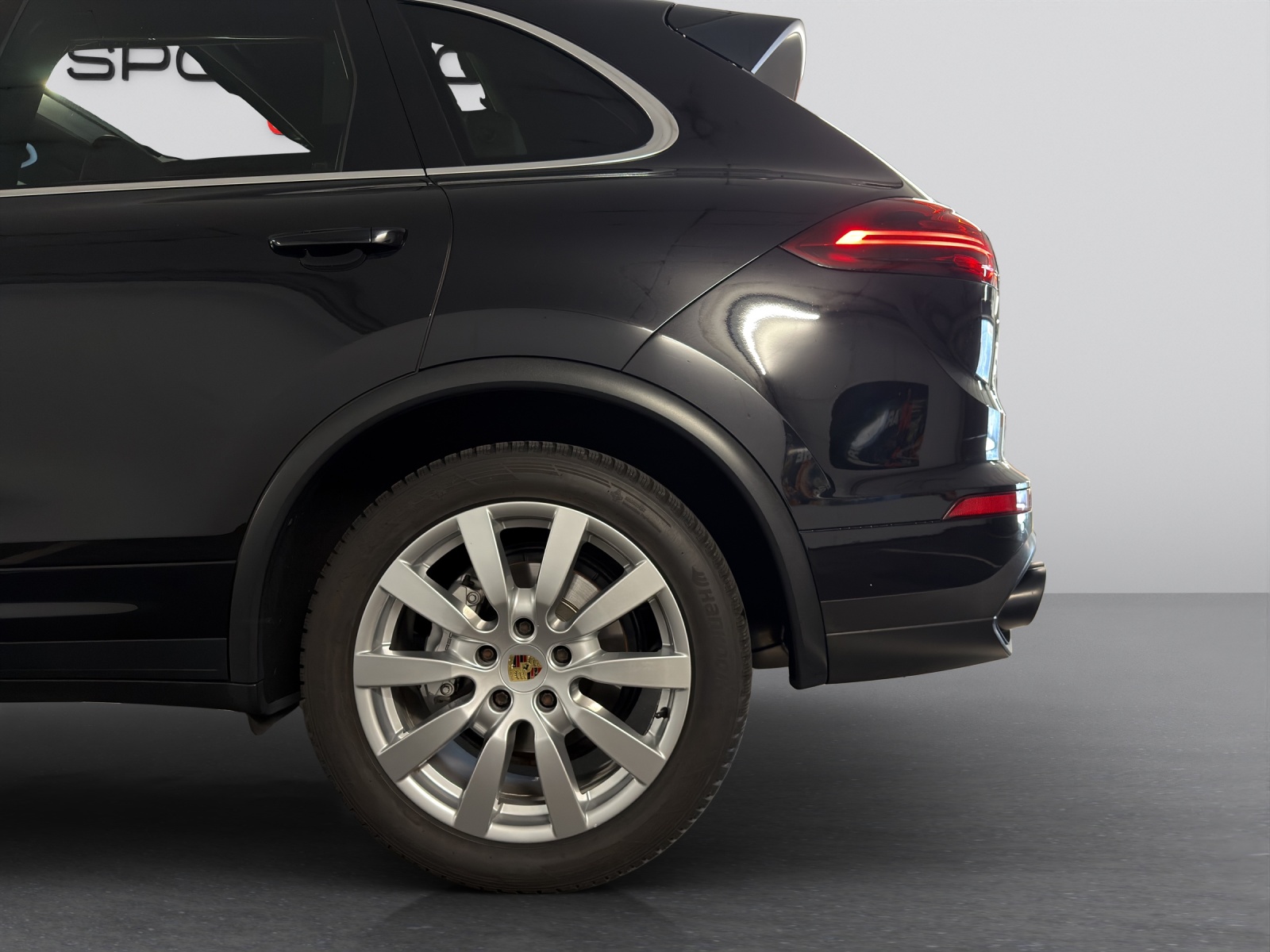 PORSCHE Cayenne S Diesel-image-27