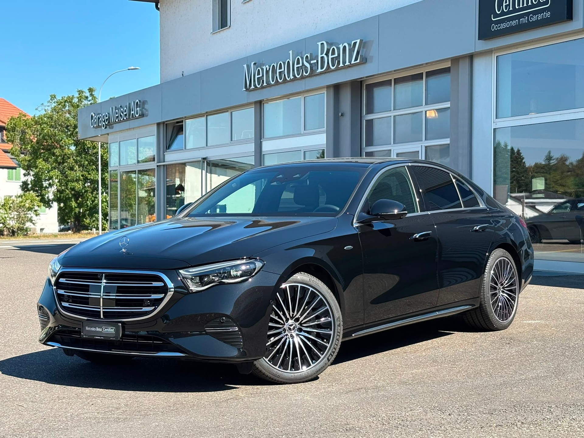 MERCEDES-BENZ E 300 e Exclusive 4Matic