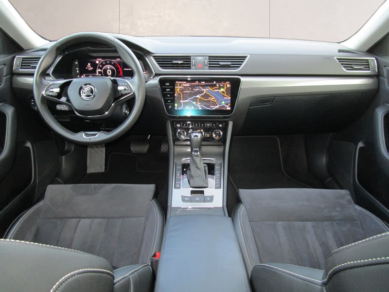 SKODA Superb Combi 2.0 TDi Style 4x4 DSG-showroom-element-3