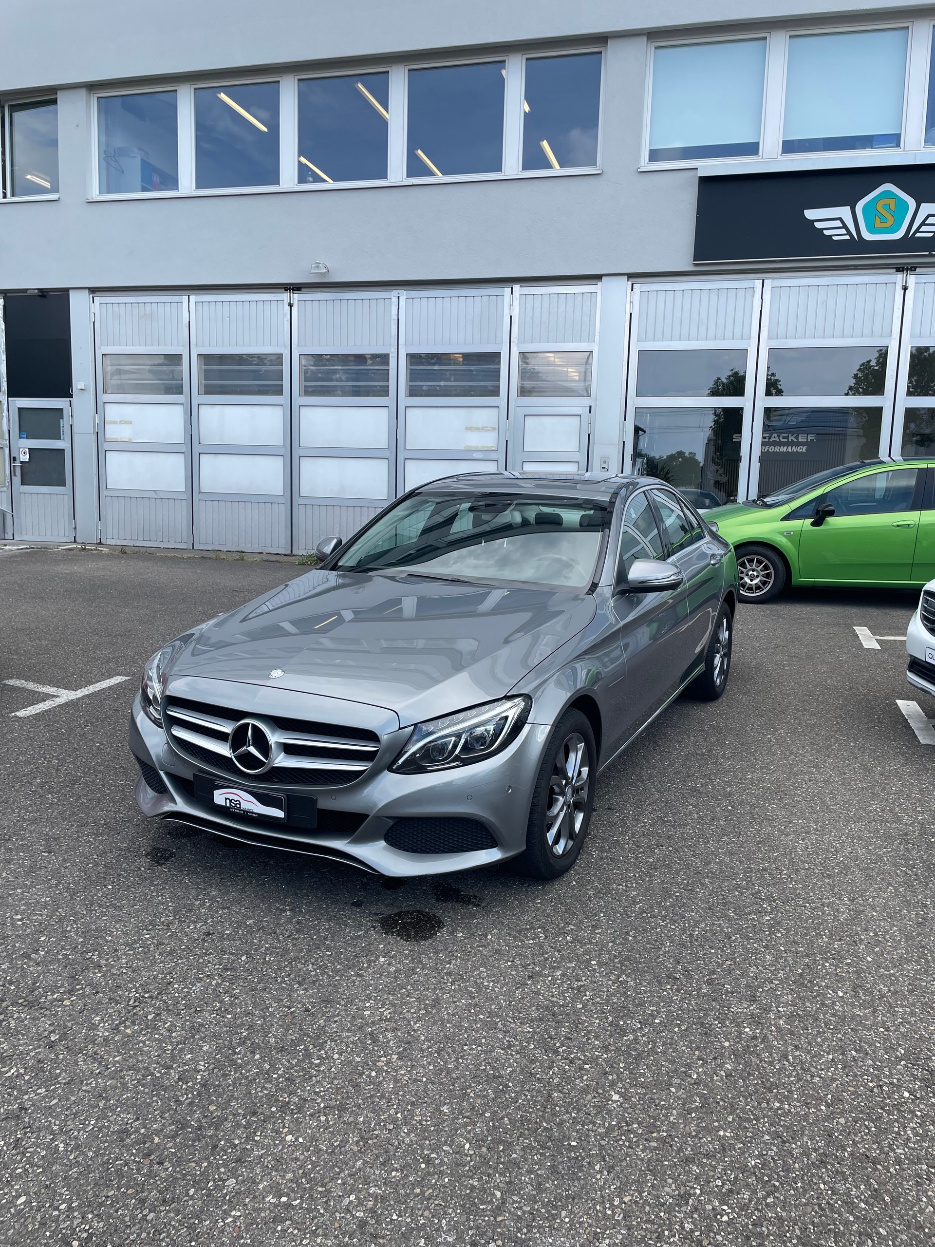 MERCEDES-BENZ C 200 4Matic 7G-Tronic-showroom-element-2