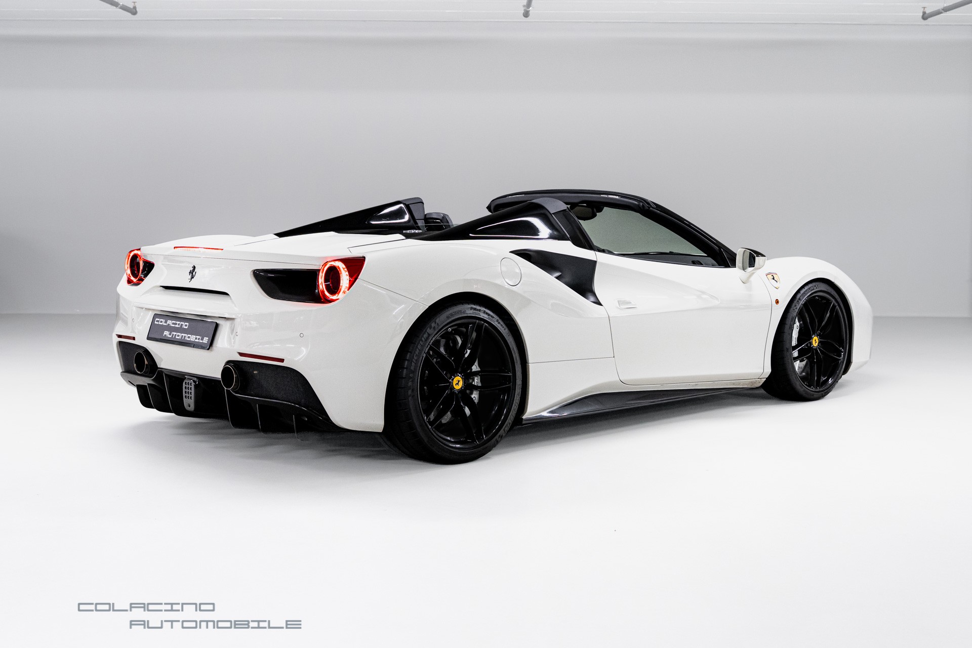 FERRARI 488 Spider 3.9 V8-showroom-element-2