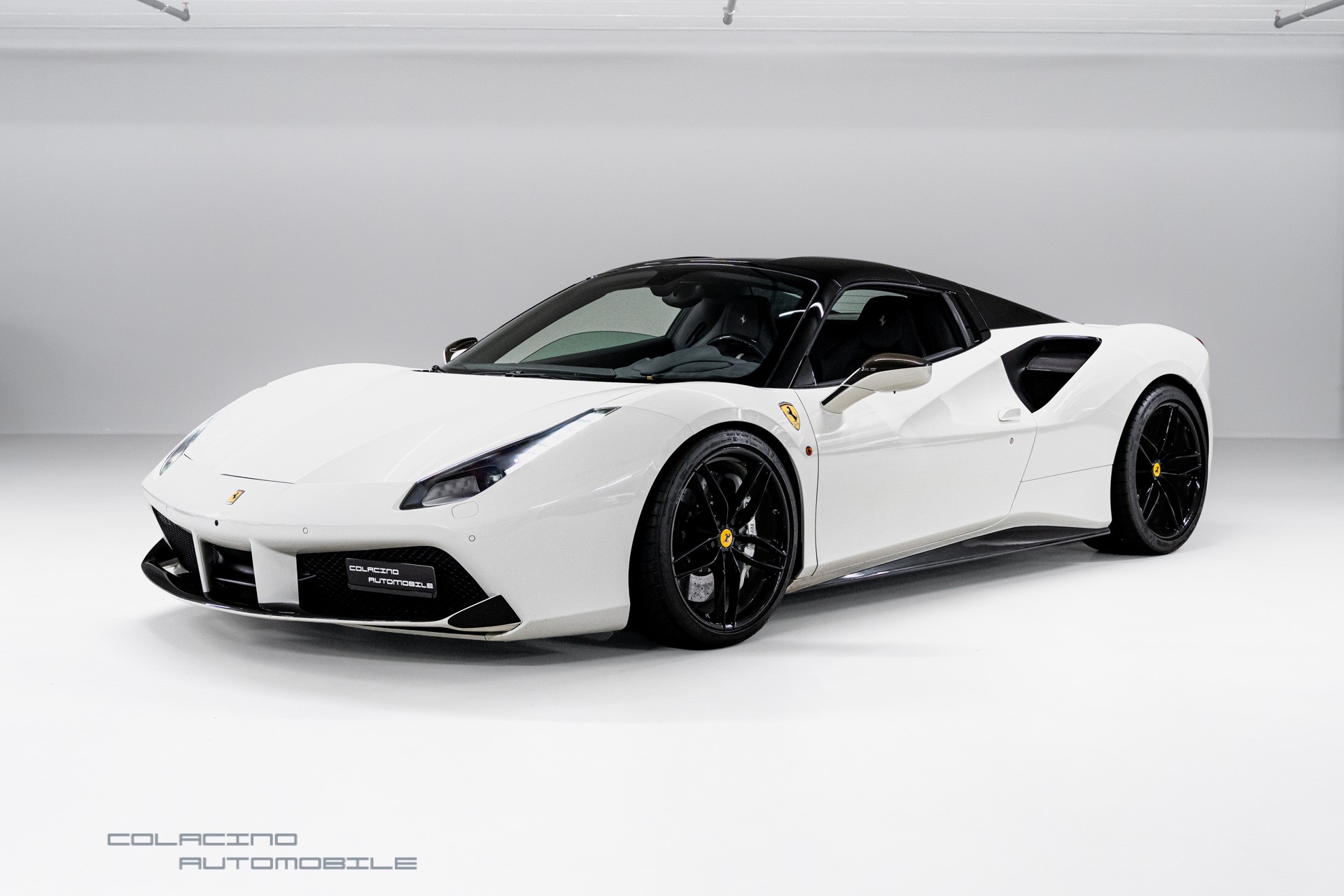 FERRARI 488 Spider 3.9 V8-showroom-element-1
