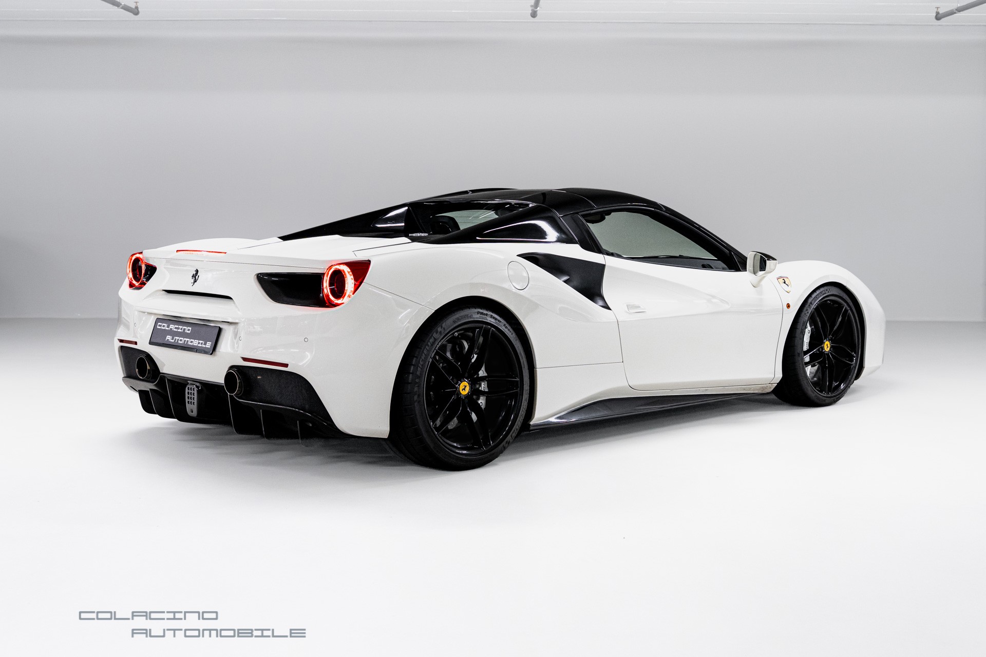 FERRARI 488 Spider 3.9 V8-showroom-element-3