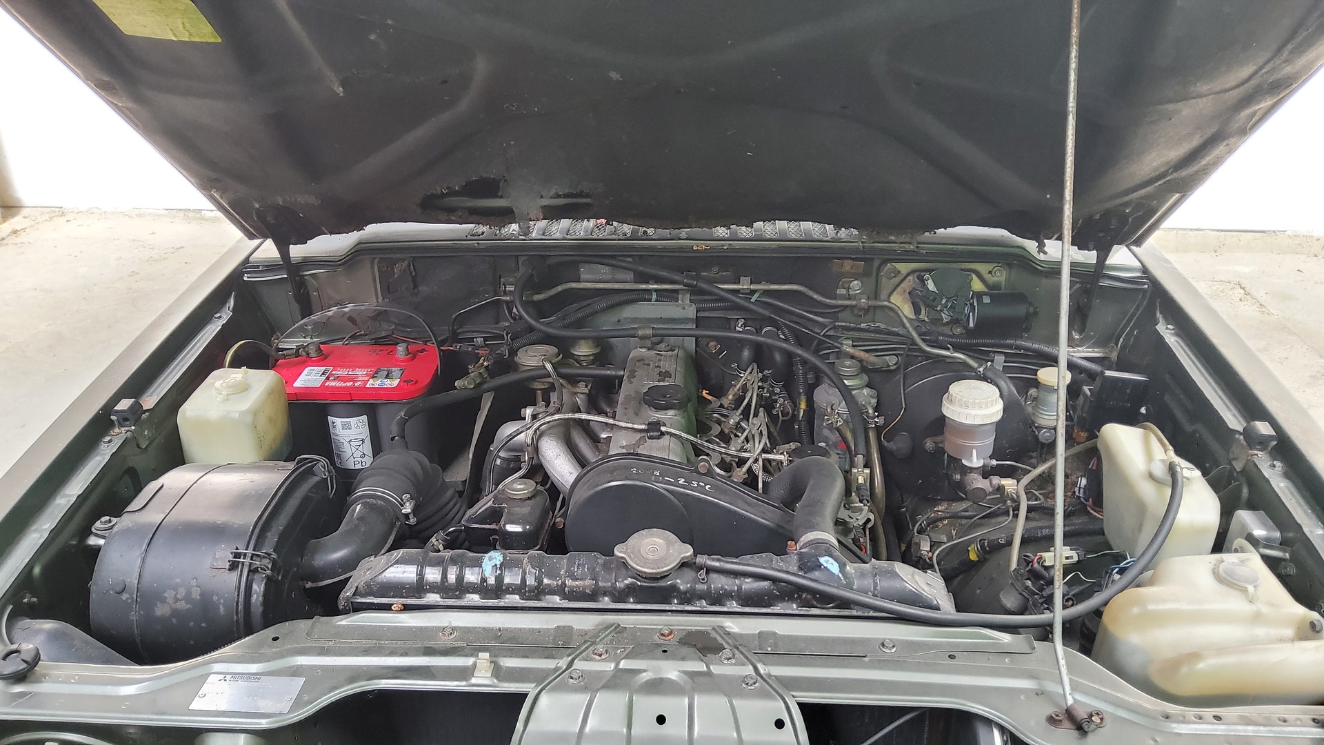 MITSUBISHI Pajero 2.5 TD Wagon-showroom-element-1