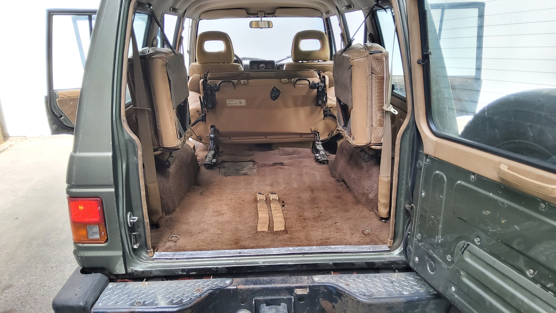 MITSUBISHI Pajero 2.5 TD Wagon-image-13