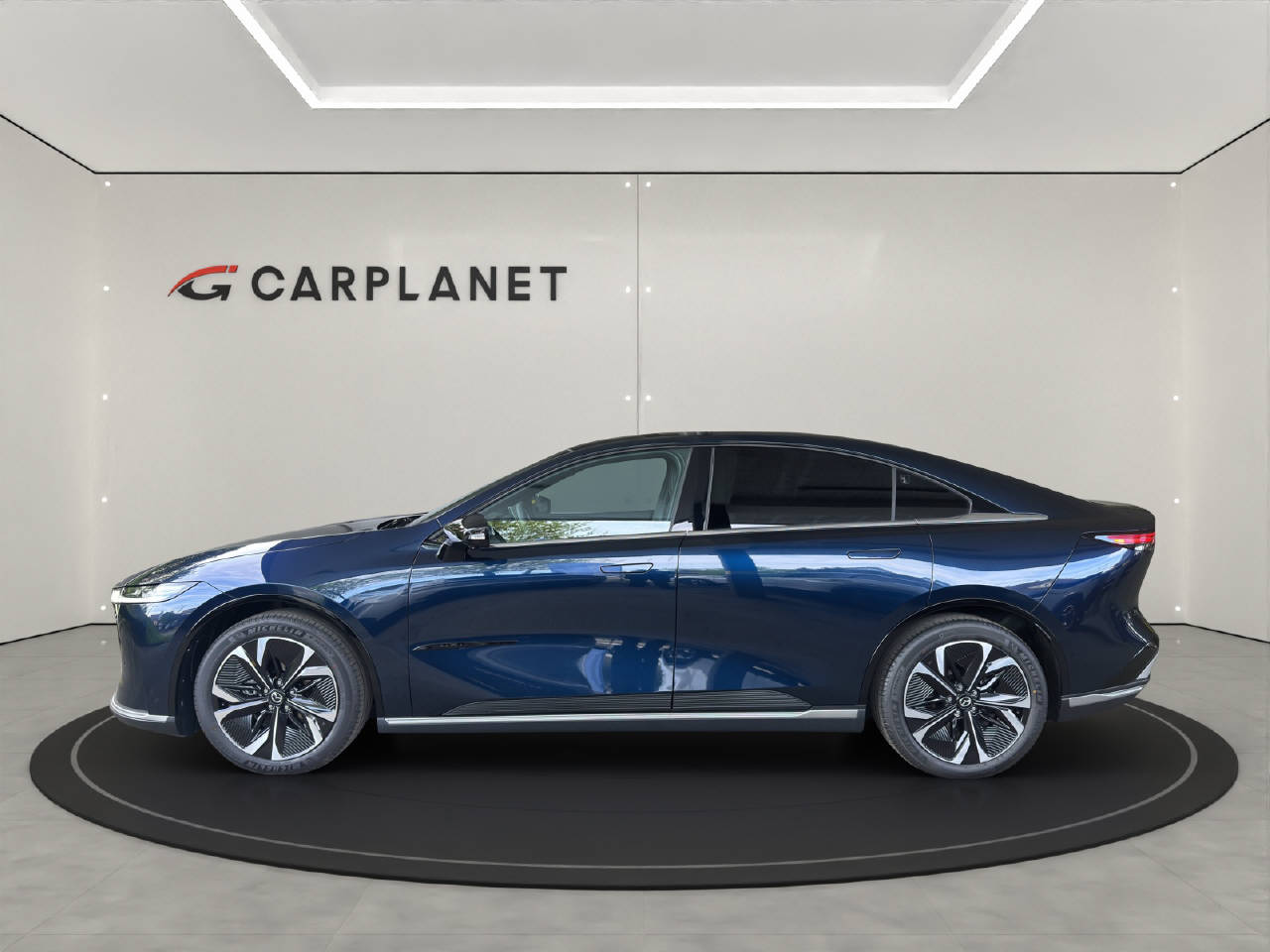 MAZDA 6e Takumi-showroom-element-1