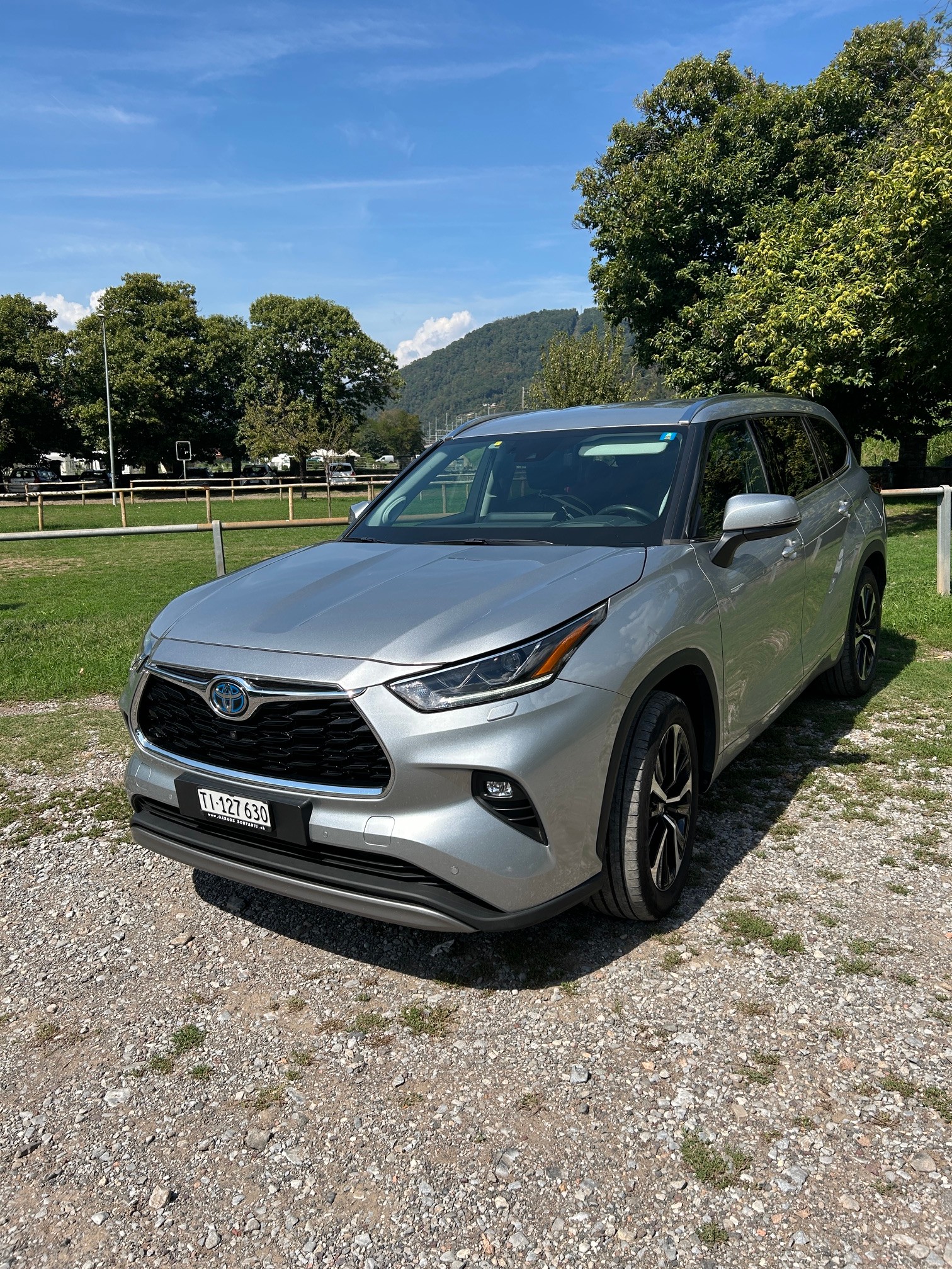 TOYOTA 2.5 HSD Premium