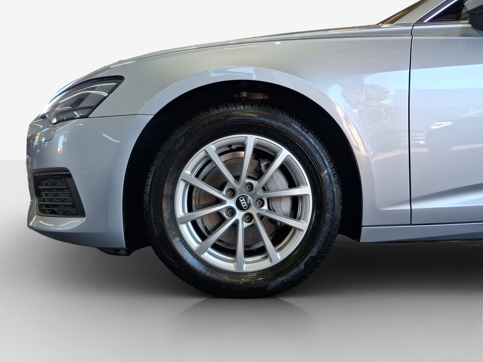 AUDI A6 Avant 40TDI Attraction S-tronic-image-14