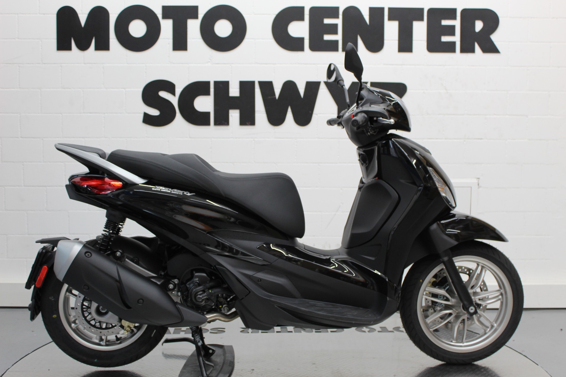 PIAGGIO Beverly 310 hpe E5+-image-0