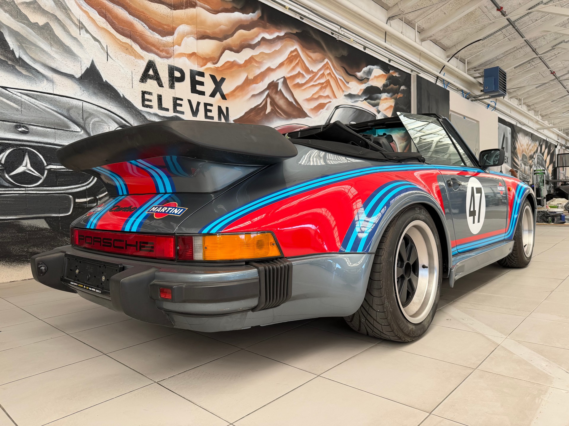 PORSCHE 911 SC Cabrio-showroom-element-2
