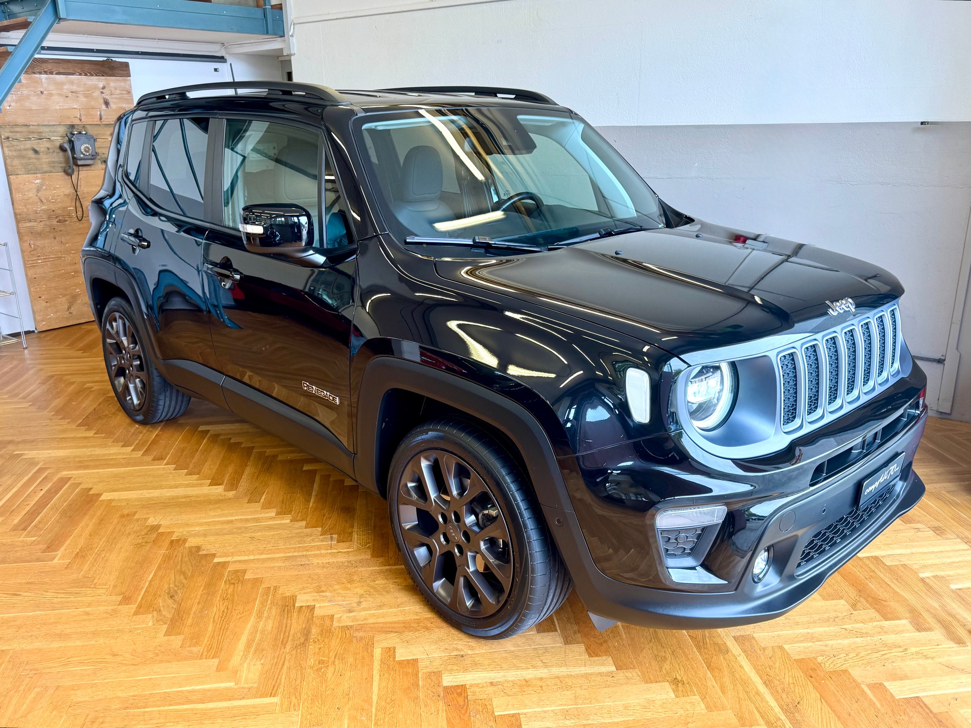 JEEP Renegade 1.5 MHEV Swiss Limited Plus-showroom-element-3