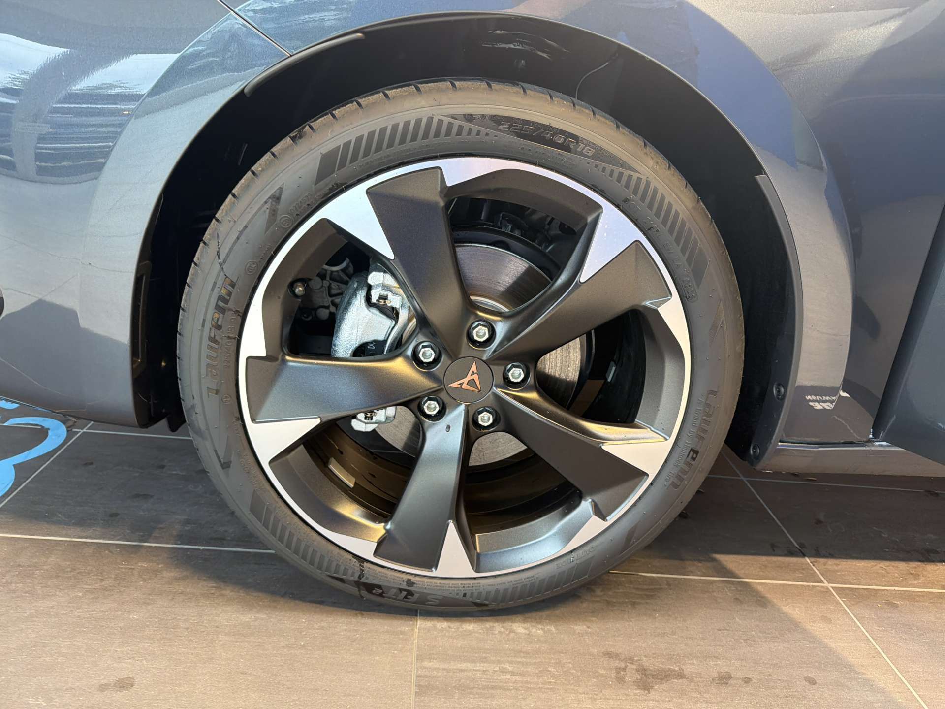CUPRA LEON ST 1.5 eTSi DSG-Automat-image-8