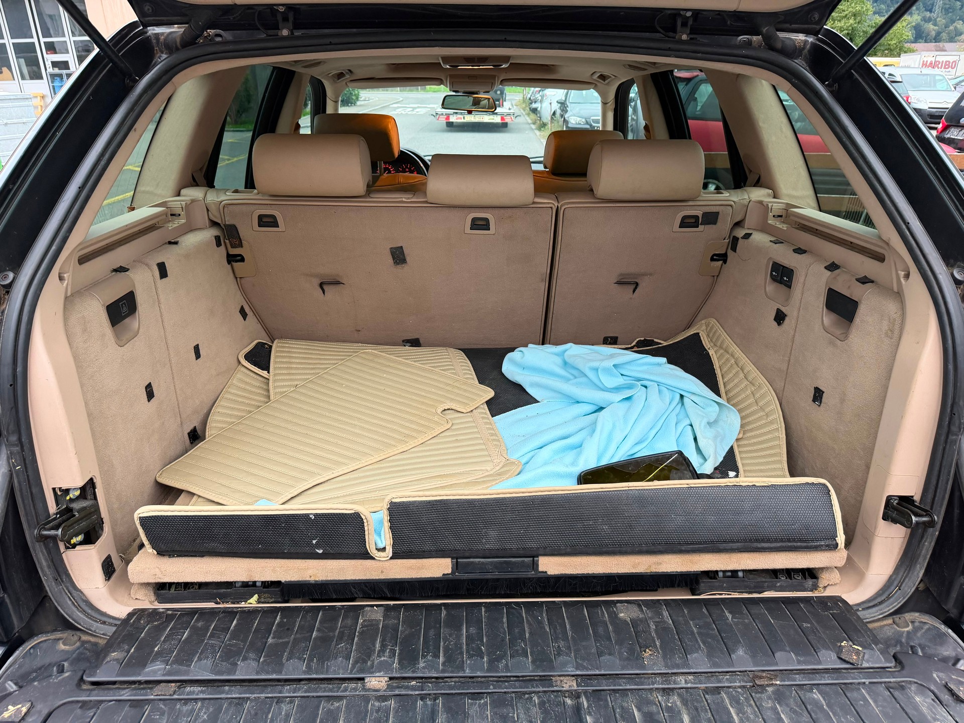 BMW X5 4.4i-image-9