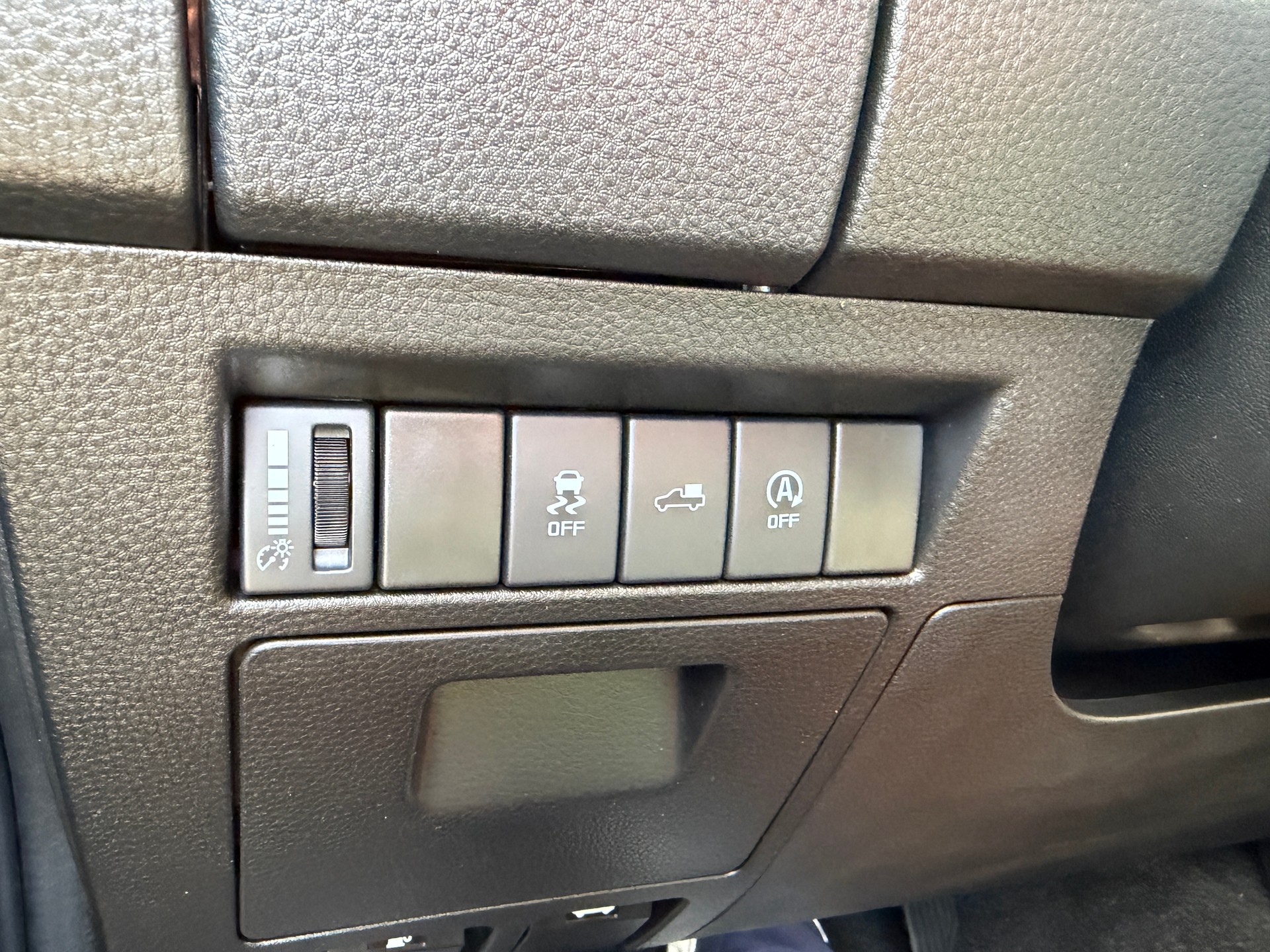 ISUZU CrewCab Nitro Sport 2.2 DMS AT 4x4-image-18
