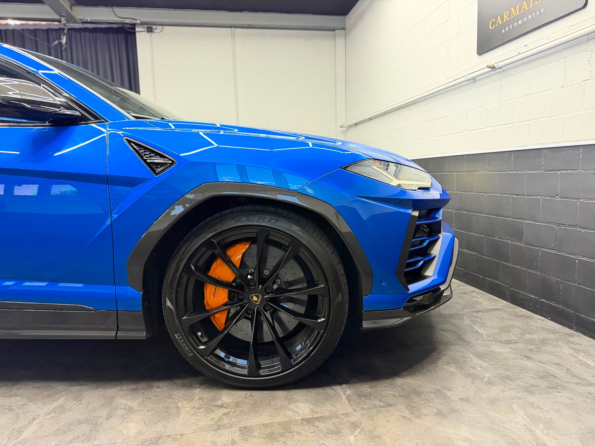 LAMBORGHINI Urus E-Gear | Akrapovic | Full Carbon | Panorama Dach | Lambo Garantie-image-8