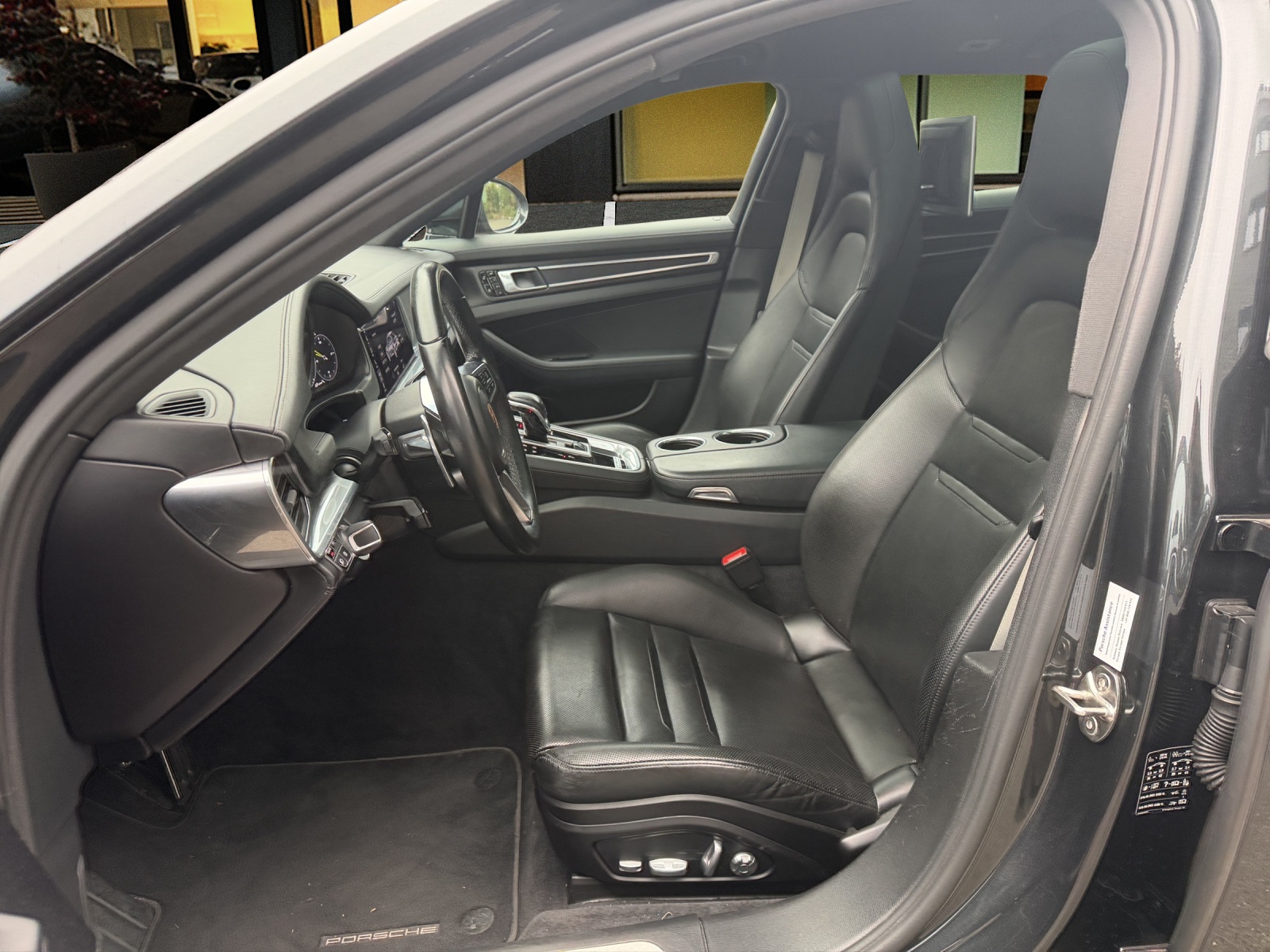 PORSCHE Panamera Sport Turismo 2.9 V6 4 E-Hybrid / CH Auslieferung - Top Ausstattung-image-9