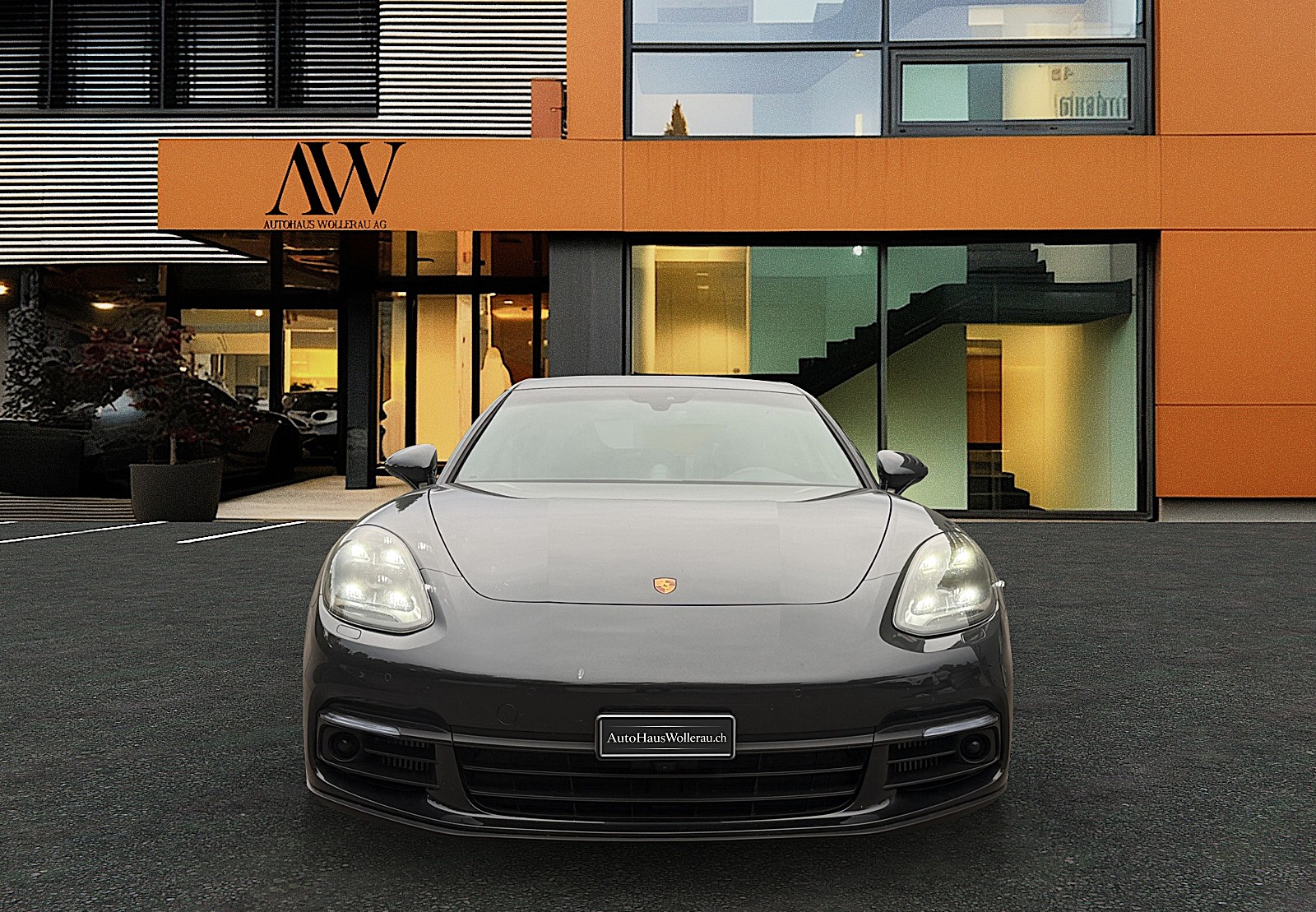 PORSCHE Panamera Sport Turismo 2.9 V6 4 E-Hybrid / CH Auslieferung - Top Ausstattung-showroom-element-2