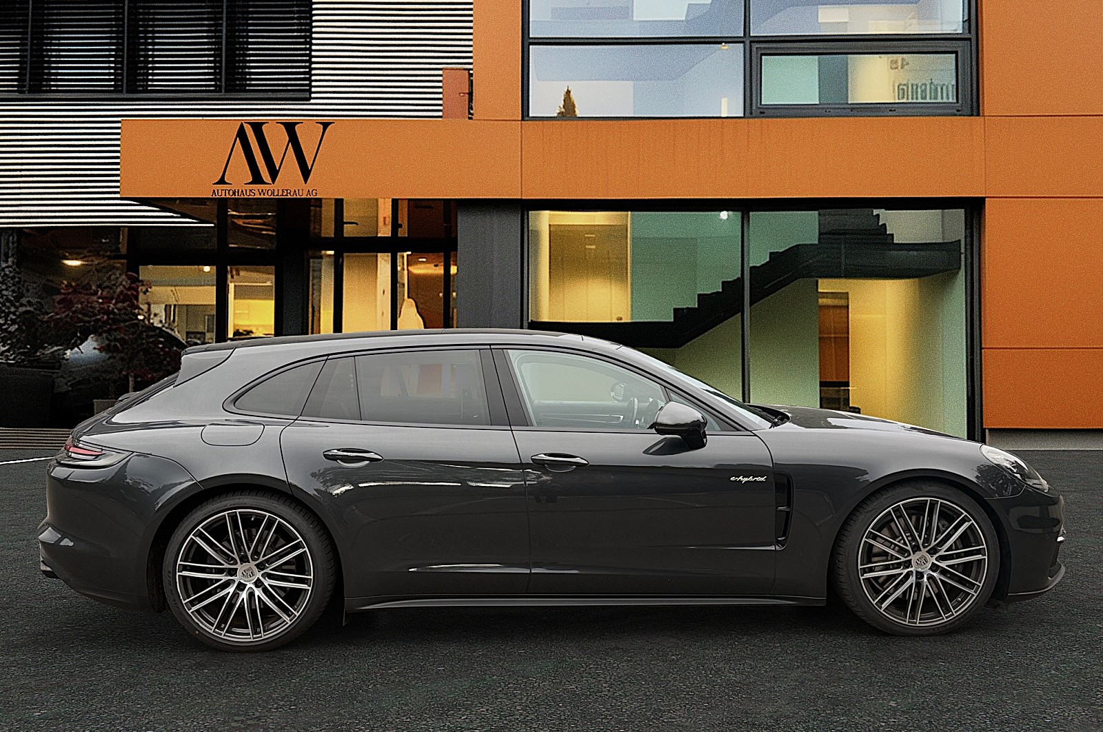 PORSCHE Panamera Sport Turismo 2.9 V6 4 E-Hybrid / CH Auslieferung - Top Ausstattung-image-6