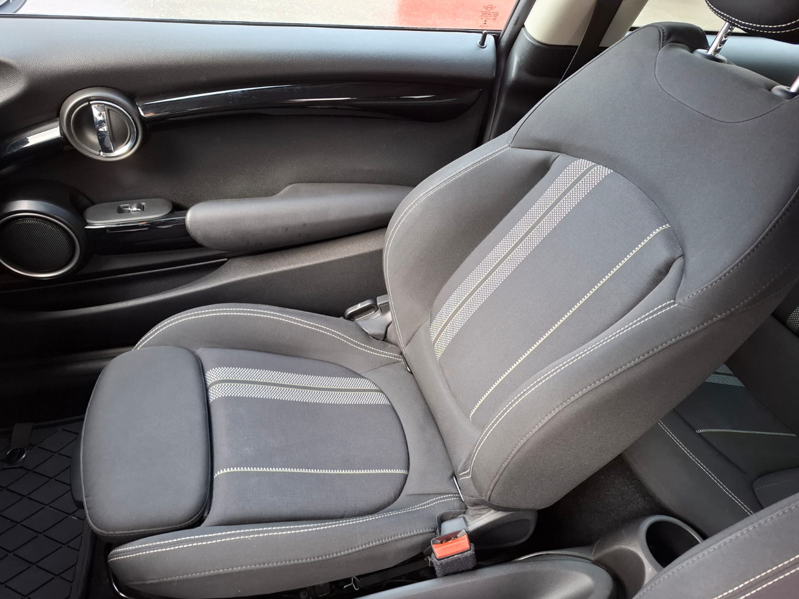 MINI Mini Cooper S Steptronic-image-7