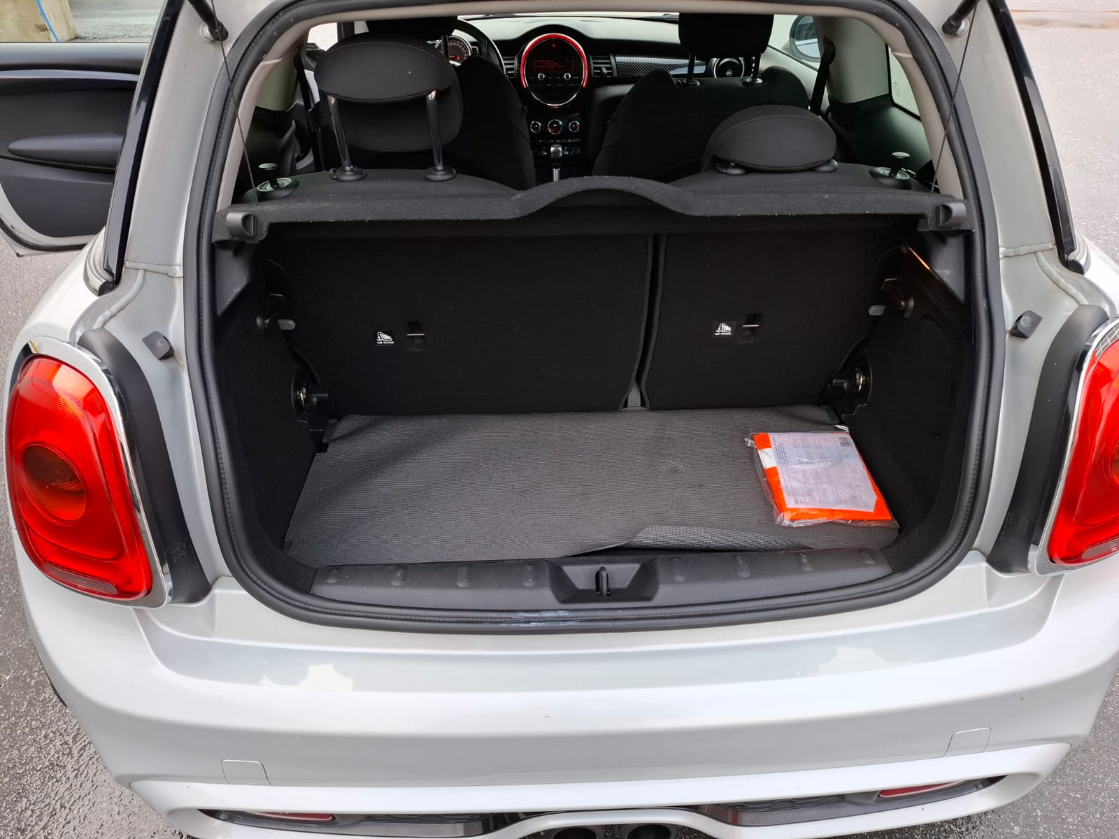 MINI Mini Cooper S Steptronic-image-10