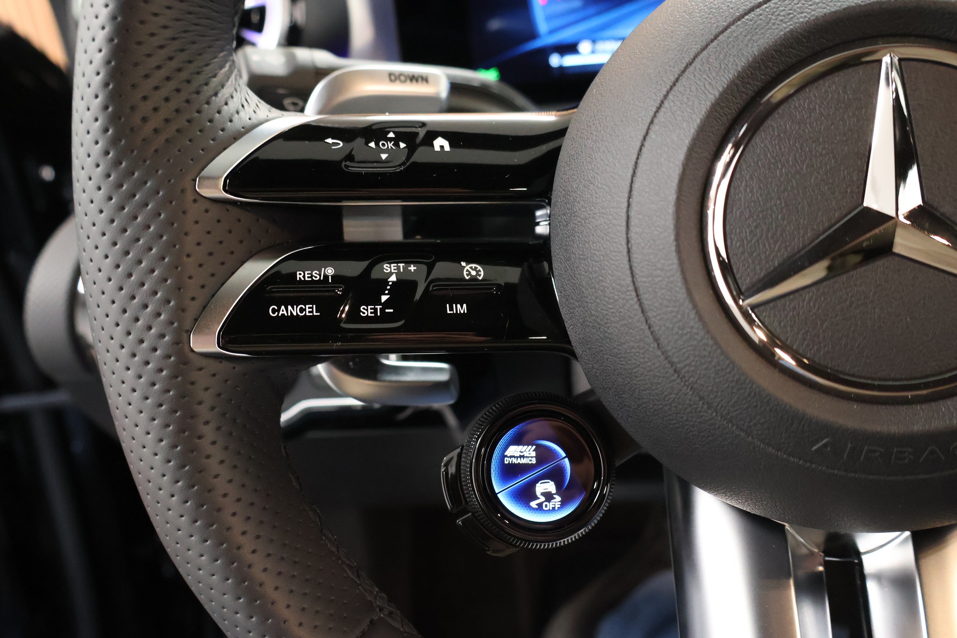 MERCEDES-BENZ CLA 35 AMG 4Matic 8G-DCT-image-25