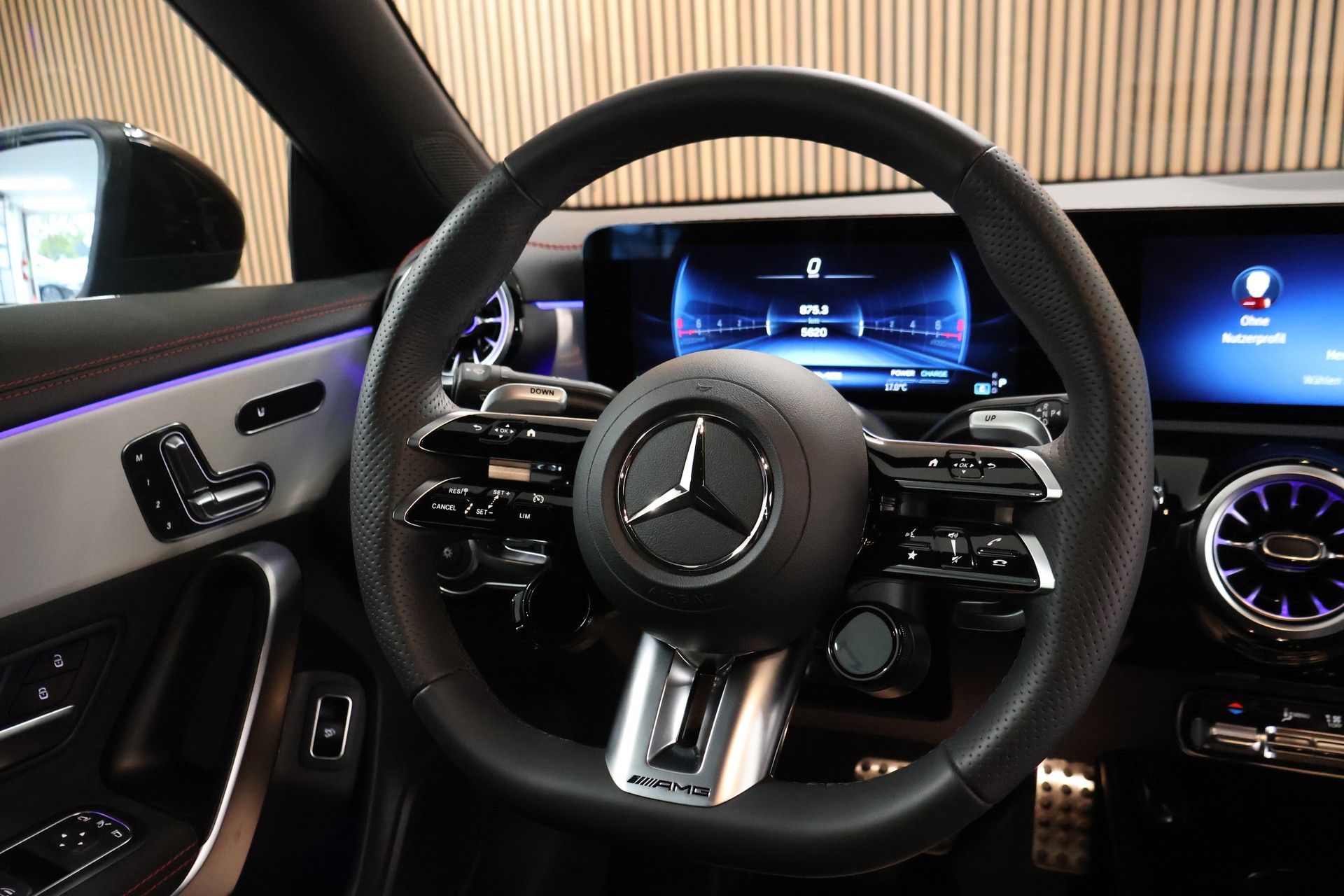 MERCEDES-BENZ CLA 35 AMG 4Matic 8G-DCT-image-17