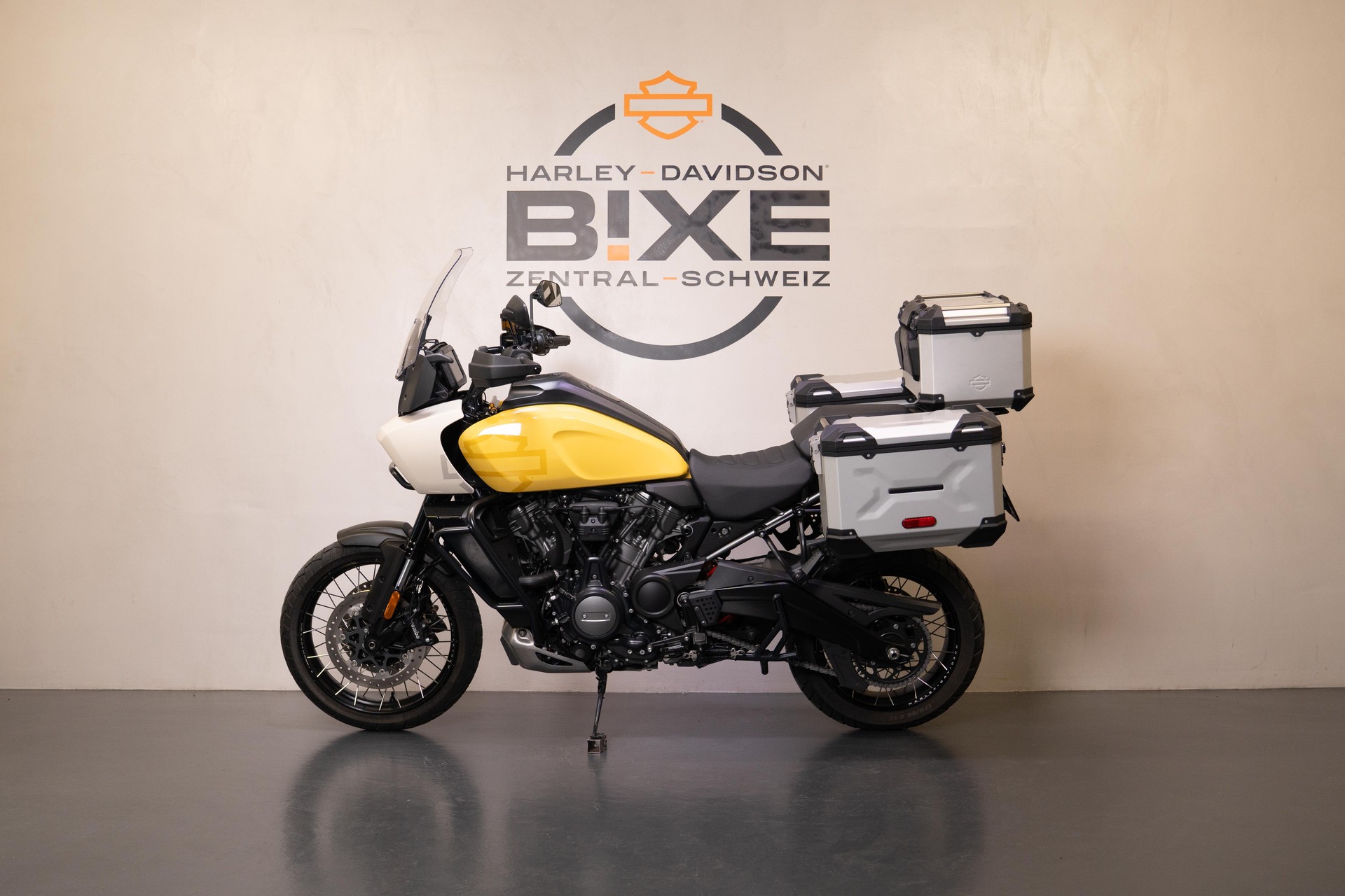 HARLEY-DAVIDSON RA Pan America 1250 Special-showroom-element-1