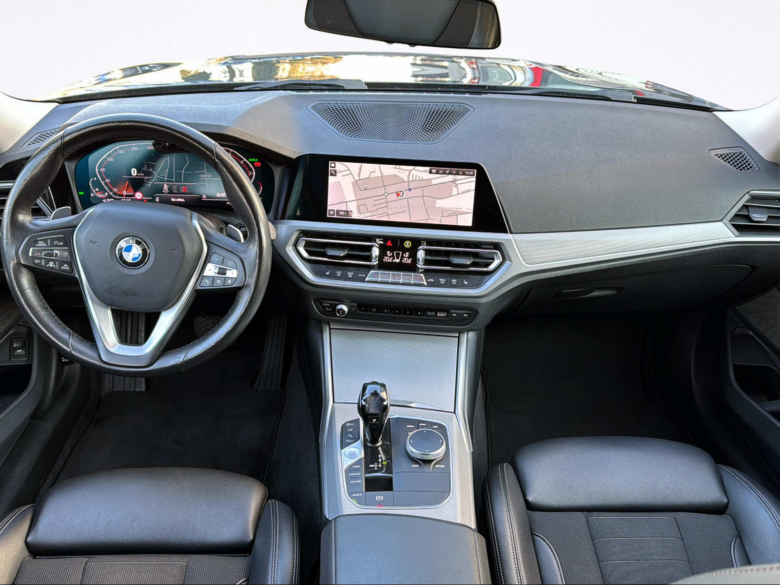 BMW 330i Touring xDrive Steptronic-image-8