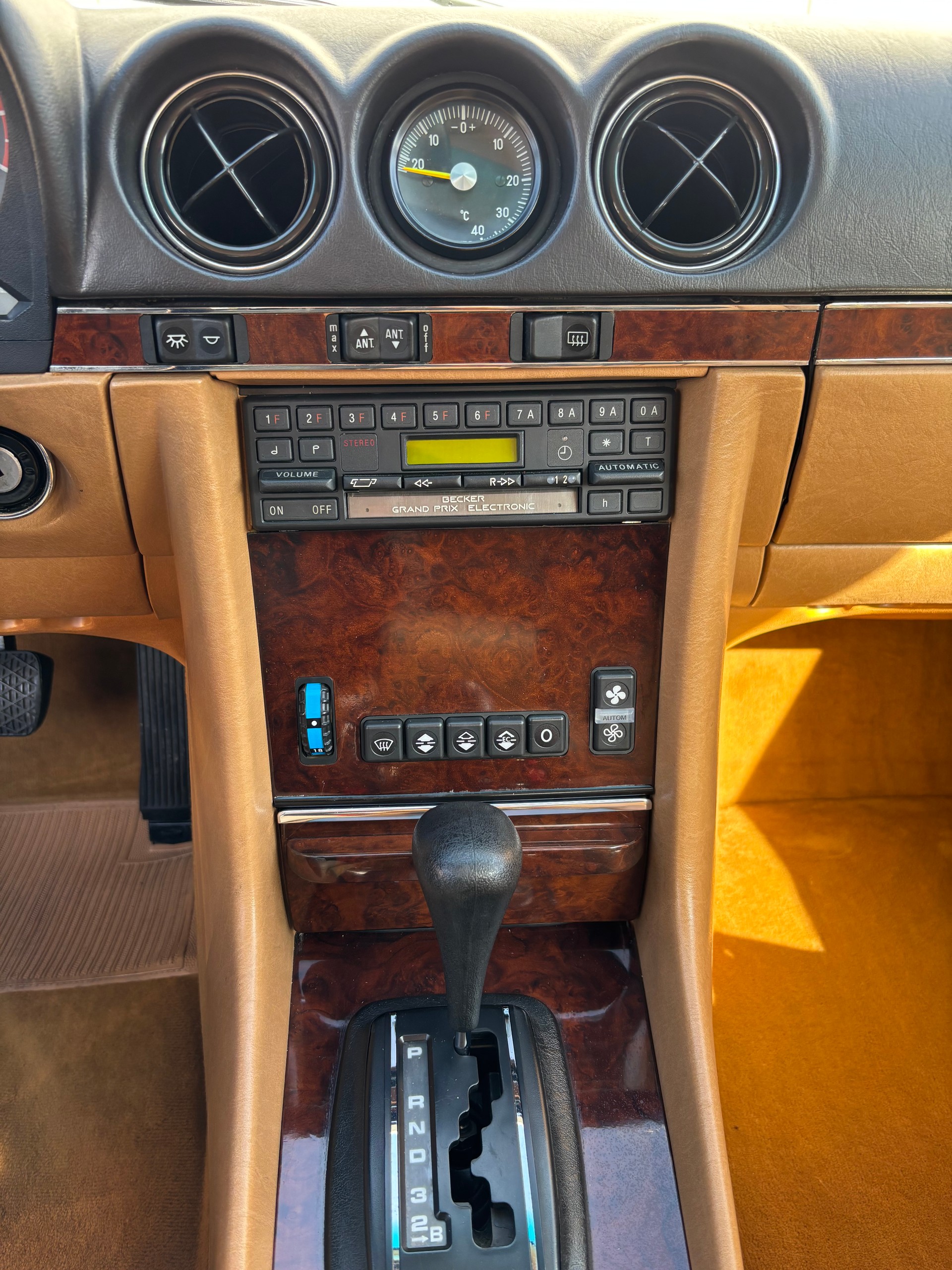 MERCEDES-BENZ 380 SL Automatic-image-28