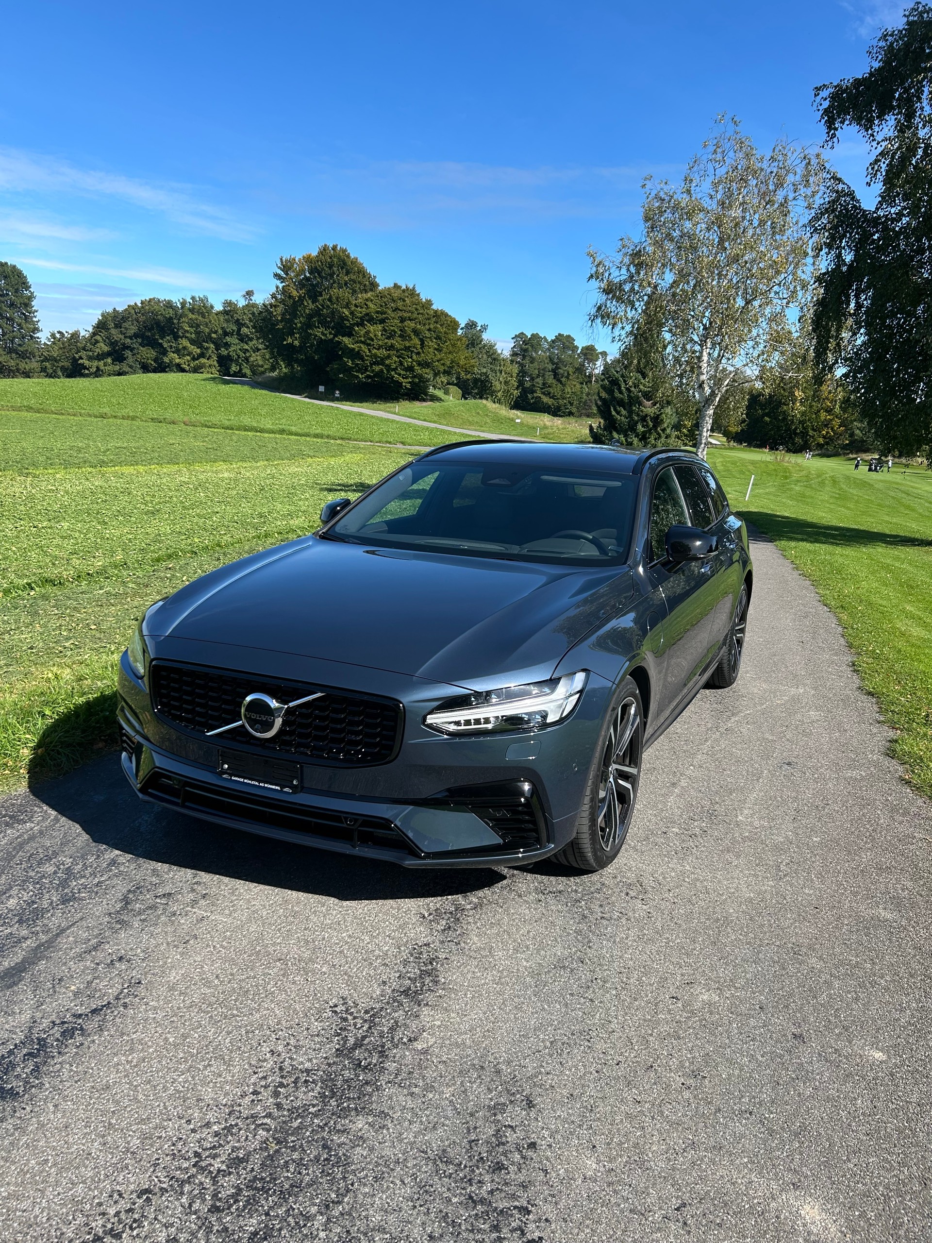 VOLVO V90 T8 eAWD Plug in Hybrid Plus Dark Geartronic-image-3