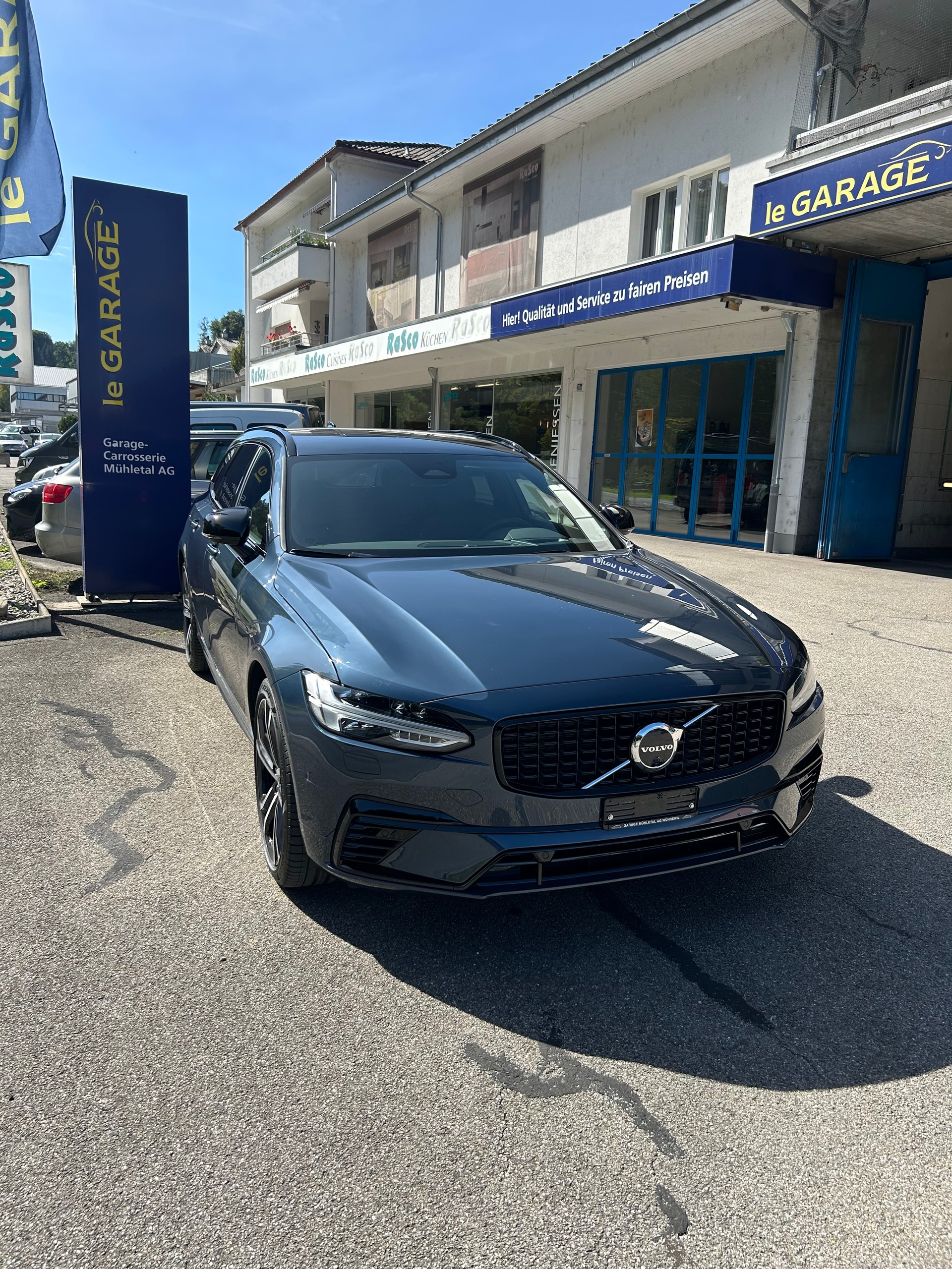 VOLVO V90 T8 eAWD Plug in Hybrid Plus Dark Geartronic-image-5