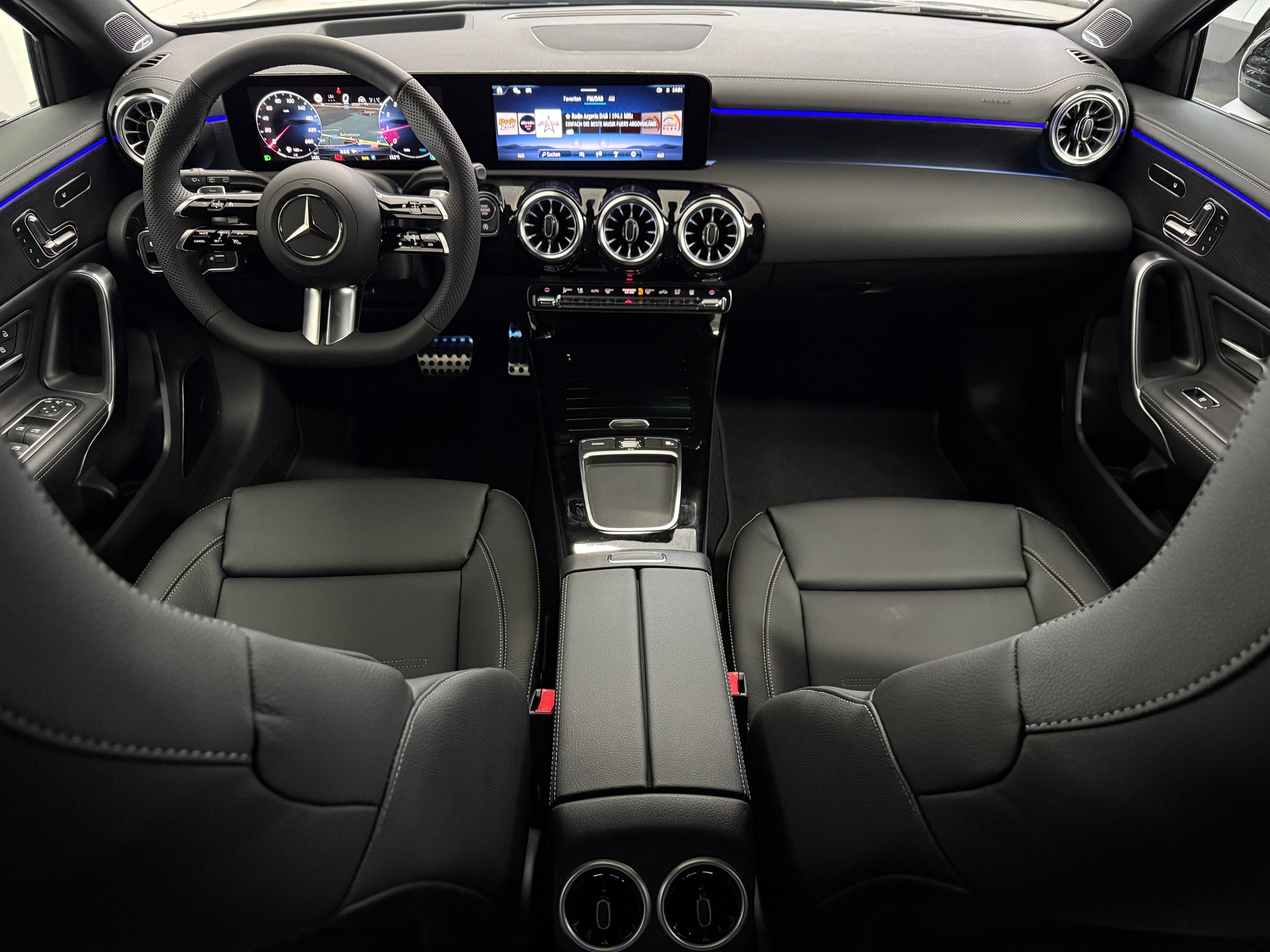 MERCEDES-BENZ A 250 4MATIC Kompaktlimousine-image-7