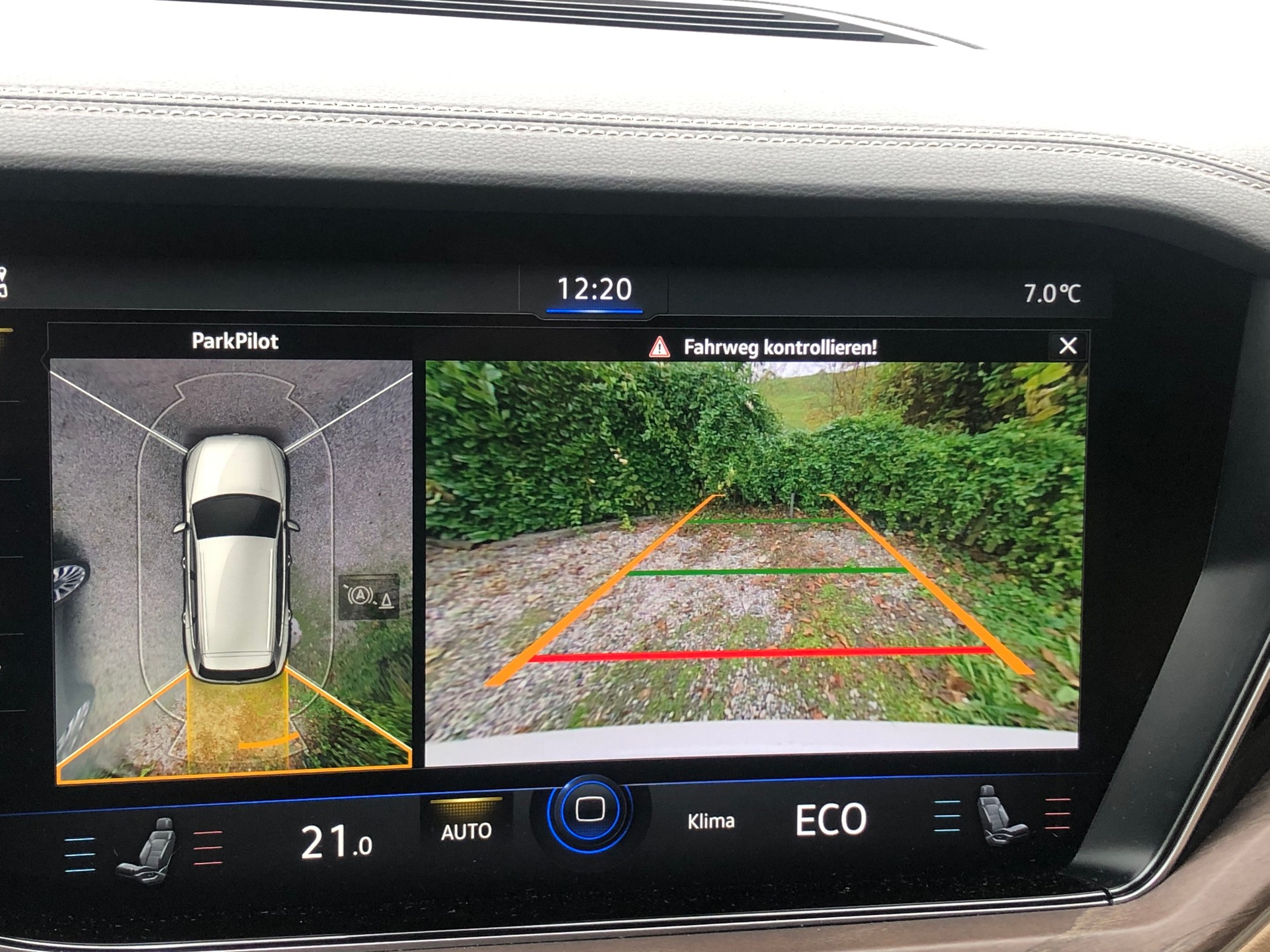 VW Touareg 4.0 V8 TDI R-Line Tiptronic-image-10
