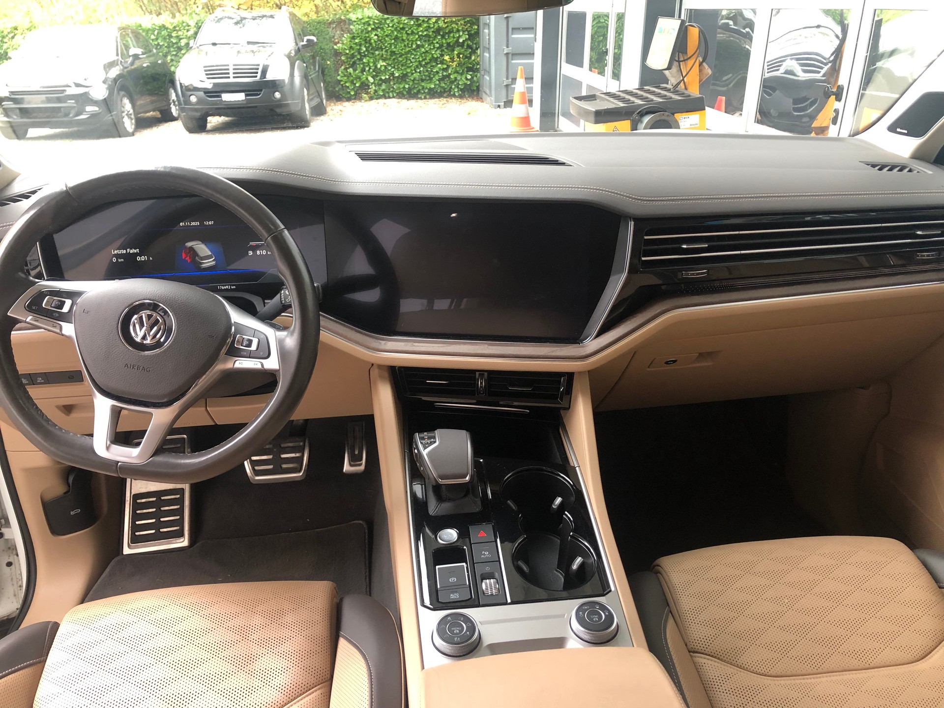 VW Touareg 4.0 V8 TDI R-Line Tiptronic-image-5