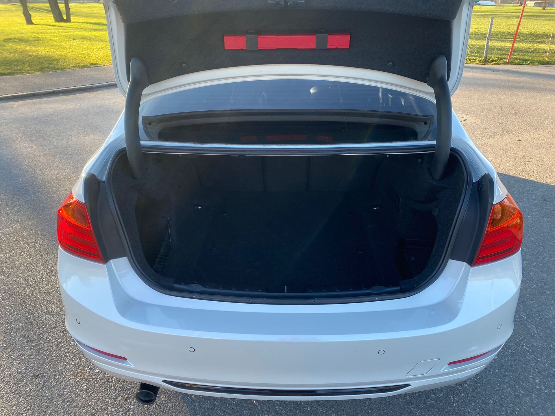 BMW 320d Steptronic-image-12