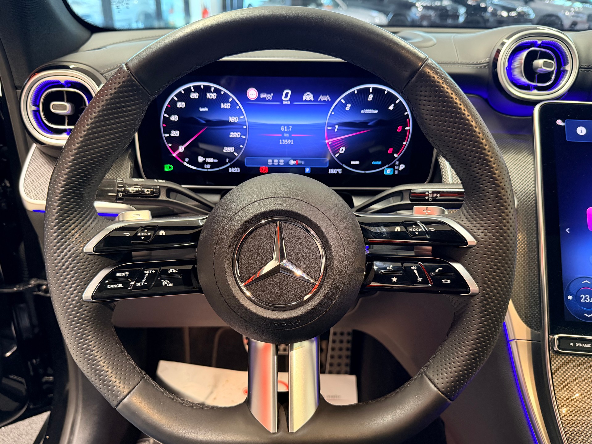 MERCEDES-BENZ GLC 450d 4Matic 9G-Tronic-image-25