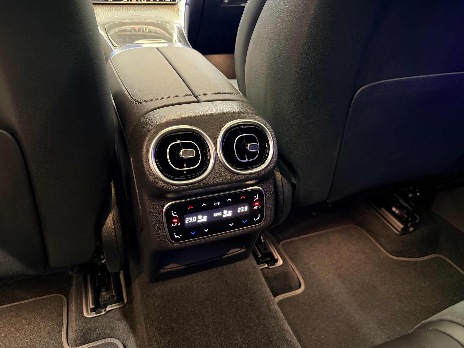 MERCEDES-BENZ GLC 450d 4Matic 9G-Tronic-image-18
